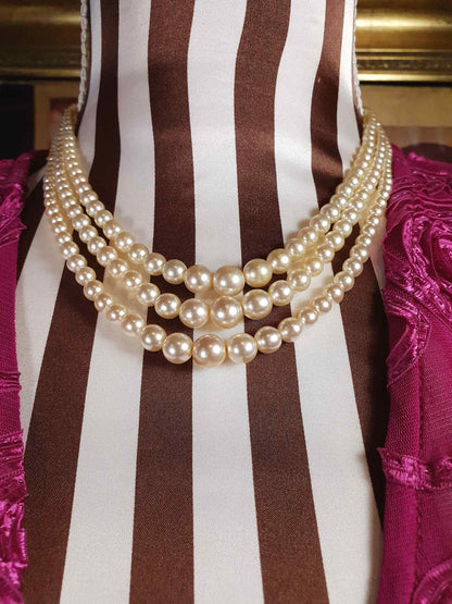 Vintage 1950s Pearl Necklace 17" Three Strand Graduated Cream Pearls