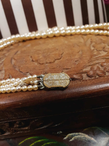 Vintage 1950s Pearl Necklace 17" Three Strand Graduated Cream Pearls