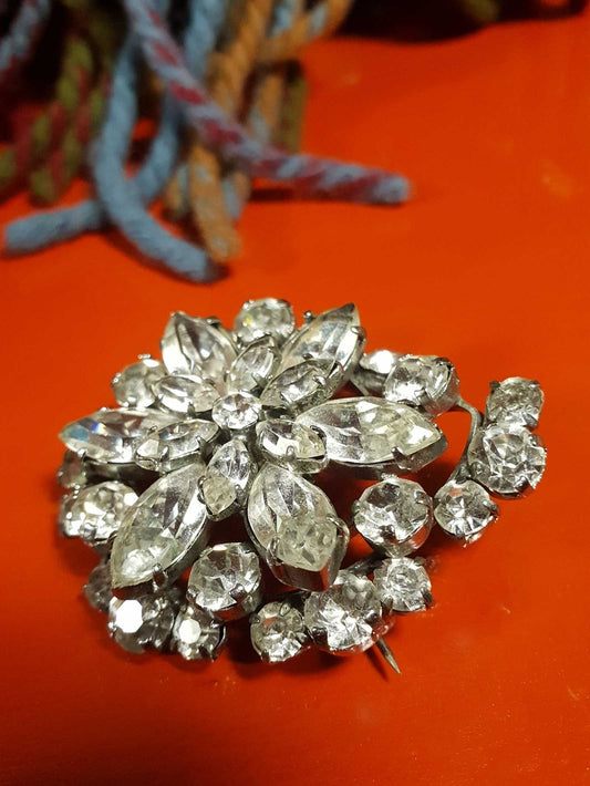 Vintage 1950s Rhinestone Flower Brooch Silver Tone Diamante Pin Clear