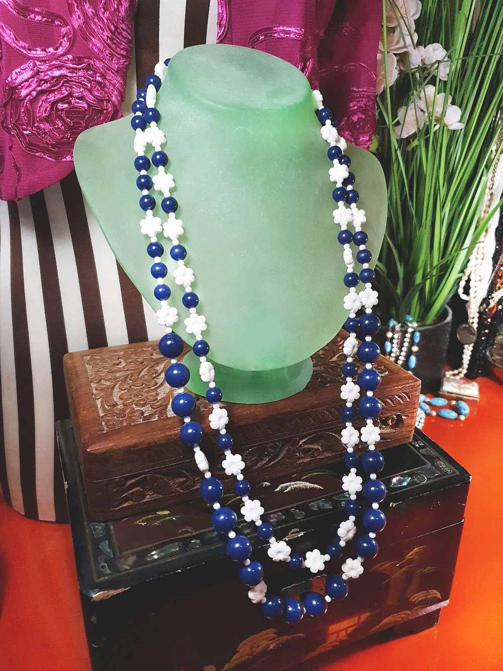 Vintage 1960s Navy White Necklace 25" Flower Floral Two Strand