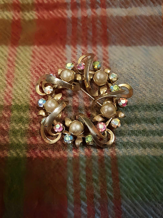 Vintage 1960s Wreath Brooch Faux Pearl Aurora Borealis Rhinestone Gold Tone AB