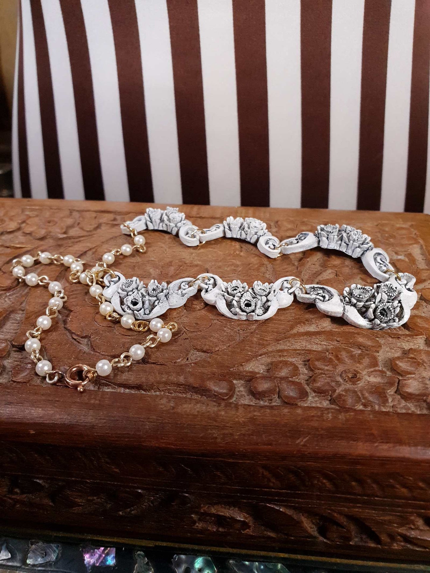 Vintage 1960s Carved Resin Necklace 17" White Floral Faux Pearl Gold Tone RARE