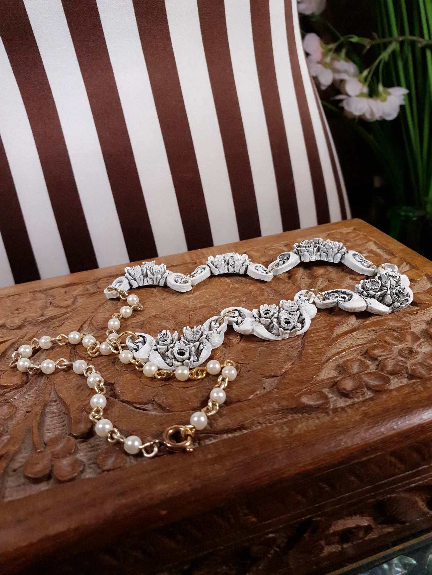 Vintage 1960s Carved Resin Necklace 17" White Floral Faux Pearl Gold Tone RARE