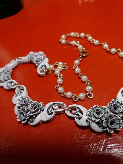 Vintage 1960s Carved Resin Necklace 17" White Floral Faux Pearl Gold Tone RARE