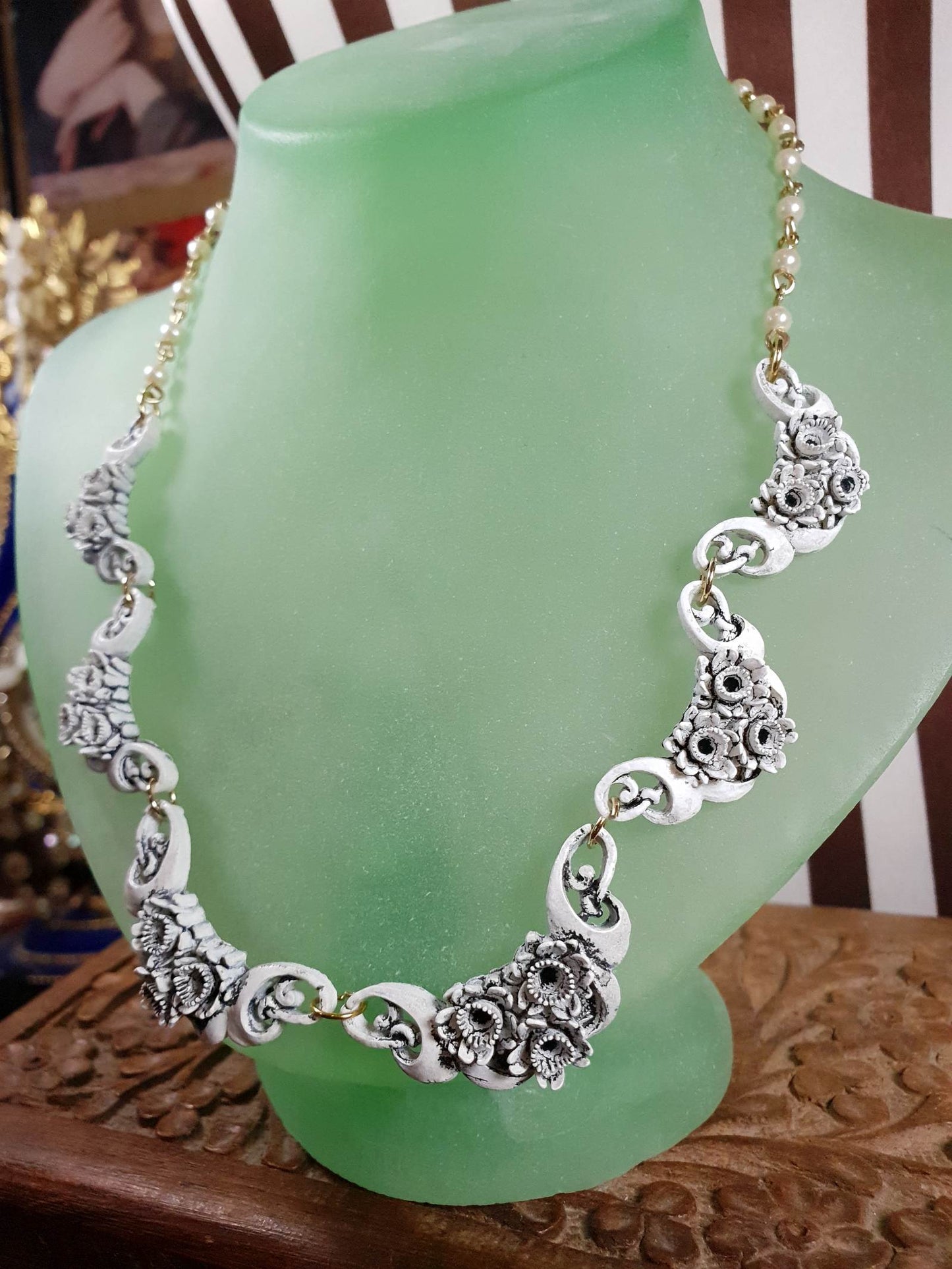 Vintage 1960s Carved Resin Necklace 17" White Floral Faux Pearl Gold Tone RARE
