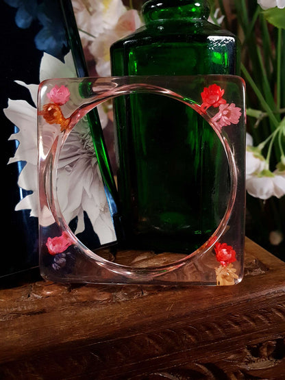 Vintage 1960s Lucite Flower Bangle Bracelet - RARE
