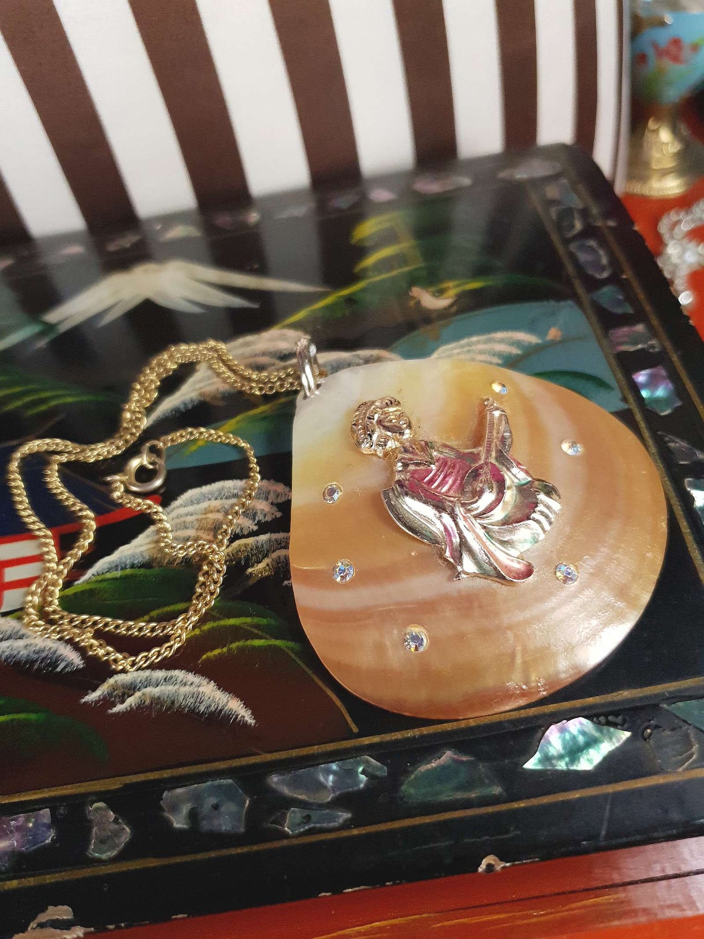 Vintage 1960s Mother-of-Pearl Japanese Necklace Pendant Geisha Japan
