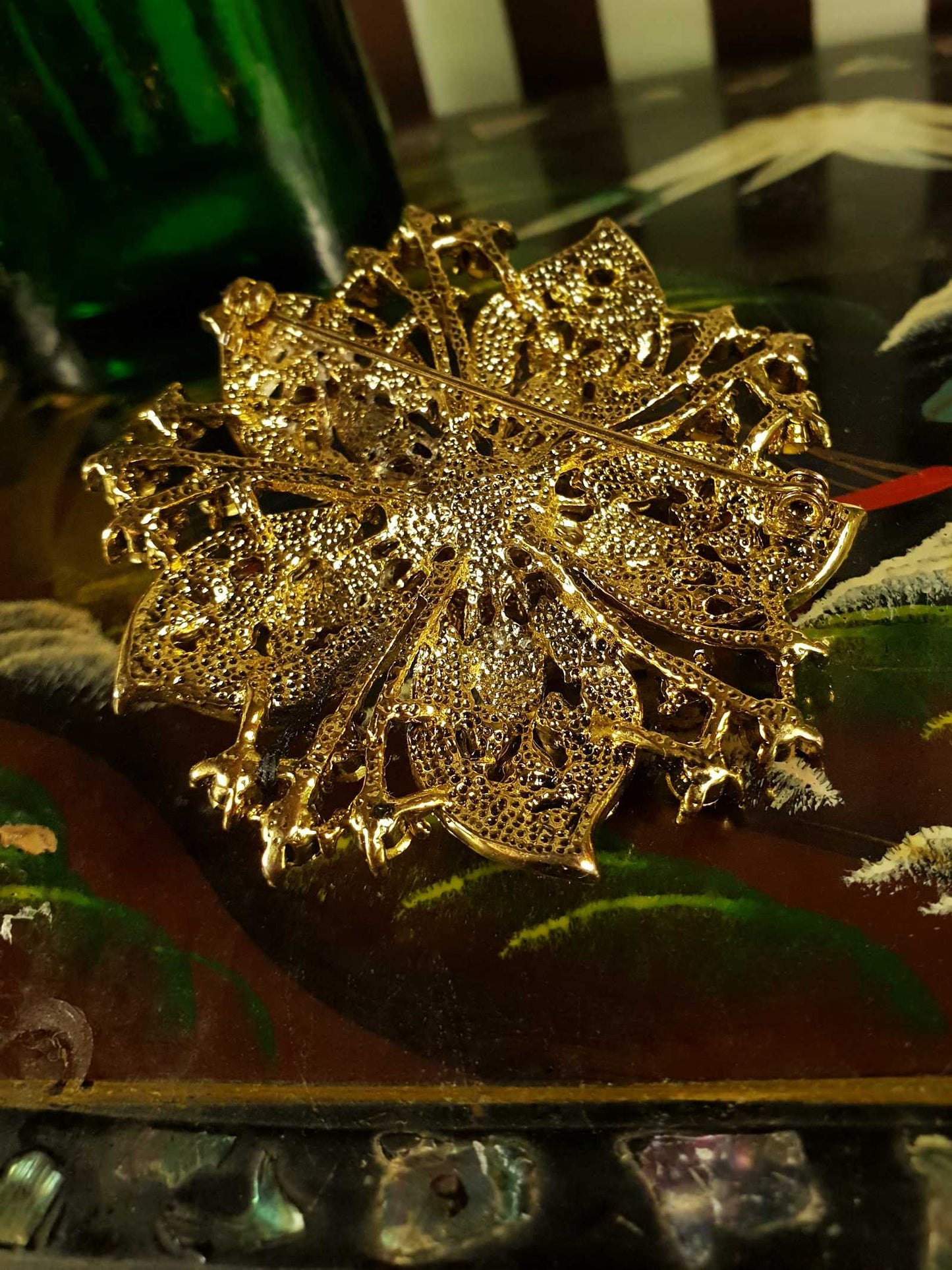 Pre-owned Purple Rhinestone Brooch Flower Gold Tone Diamante