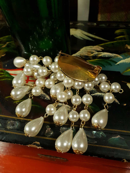 Vintage 1960s White Faux Pearl Chandelier Brooch Cascading Waterfall Gold Tone Pin