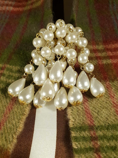 Vintage 1960s White Faux Pearl Chandelier Brooch Cascading Waterfall Gold Tone Pin
