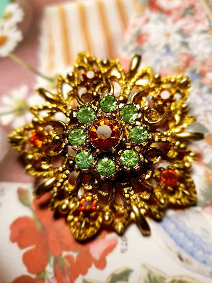 Vintage 1960s Hollywood Rhinestone Victorian Style Brooch