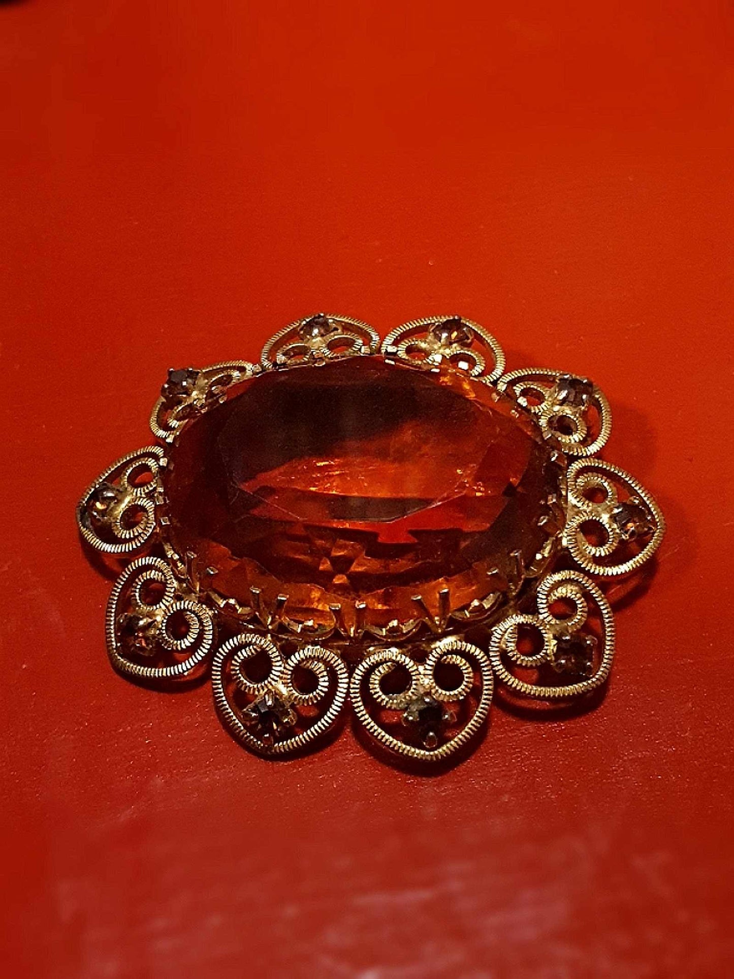 Vintage 1960s Ornate Scroll Brooch Diamante Gold Tone Rhinestone Pin