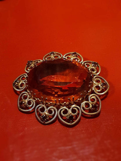 Vintage 1960s Ornate Scroll Brooch Diamante Gold Tone Rhinestone Pin