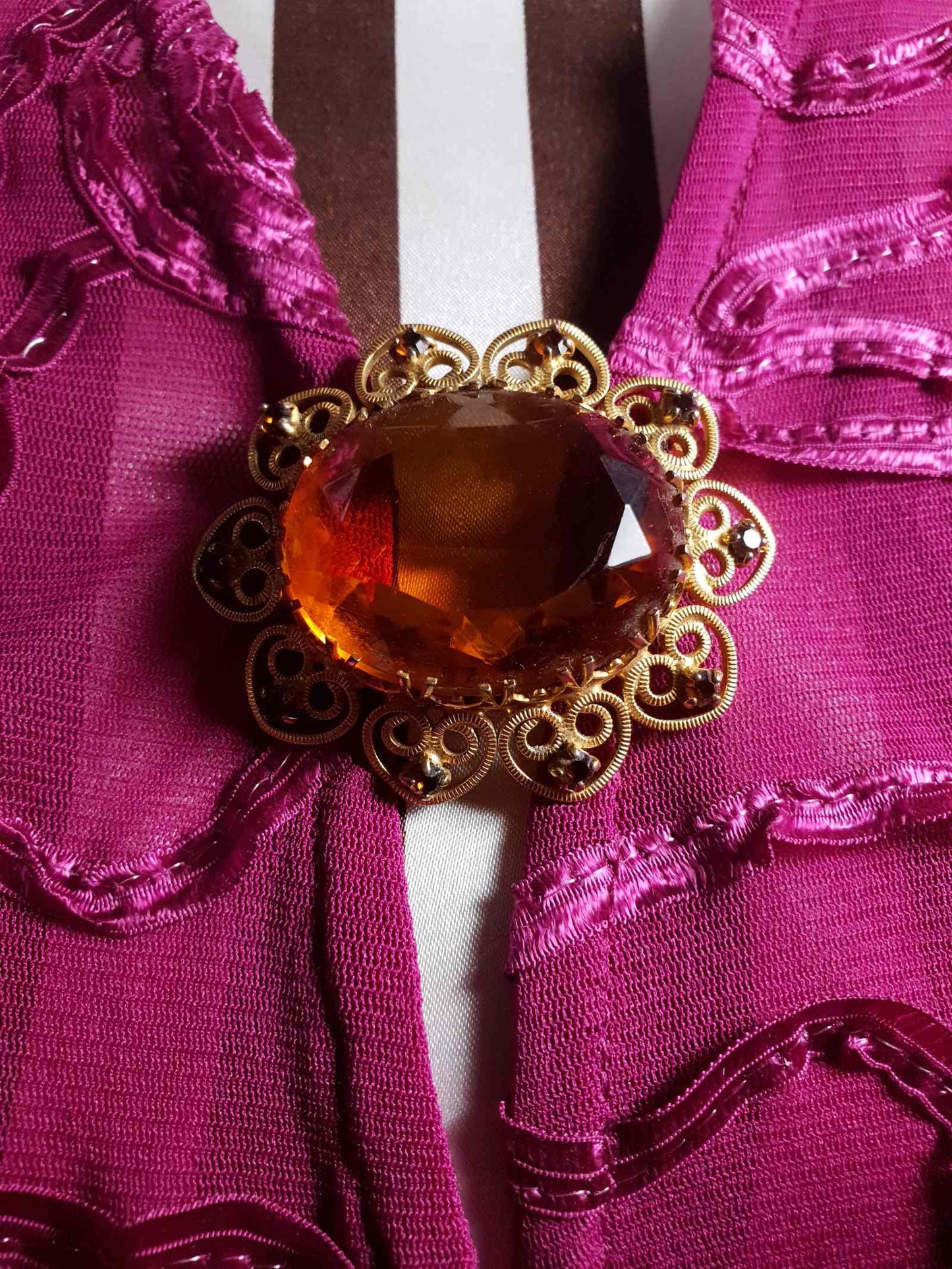 Vintage 1960s Ornate Scroll Brooch Diamante Gold Tone Rhinestone Pin