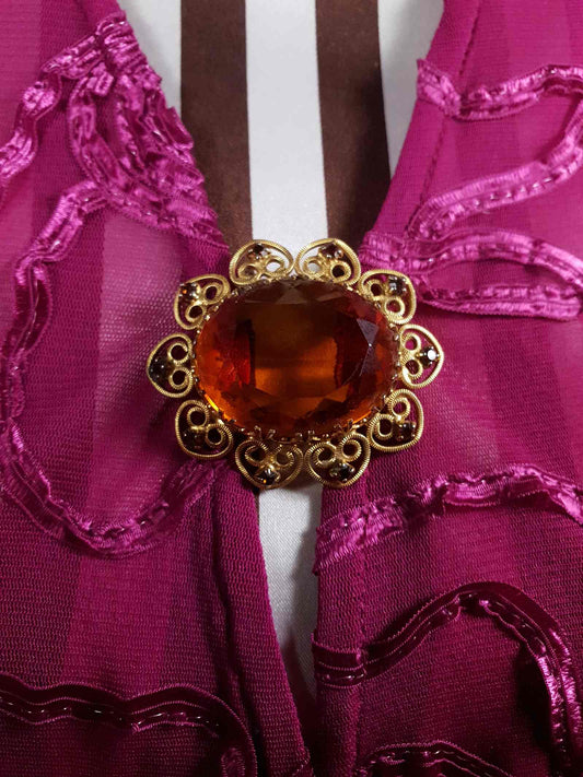 Vintage 1960s Ornate Scroll Brooch Diamante Gold Tone Rhinestone Pin