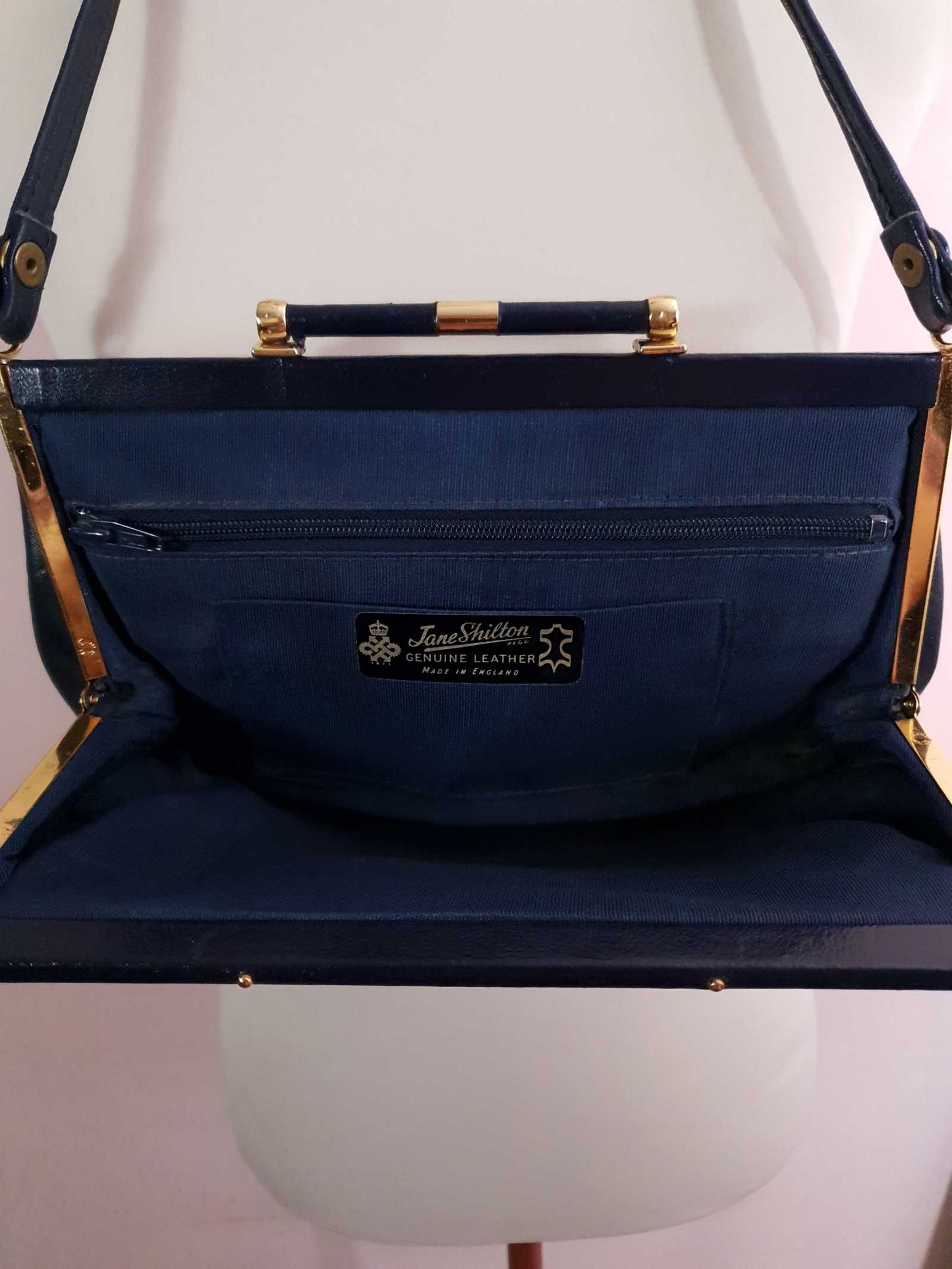 English Classics - Vintage 1970s Jane Shilton Navy Blue Leather Shoulder Bag Handbag