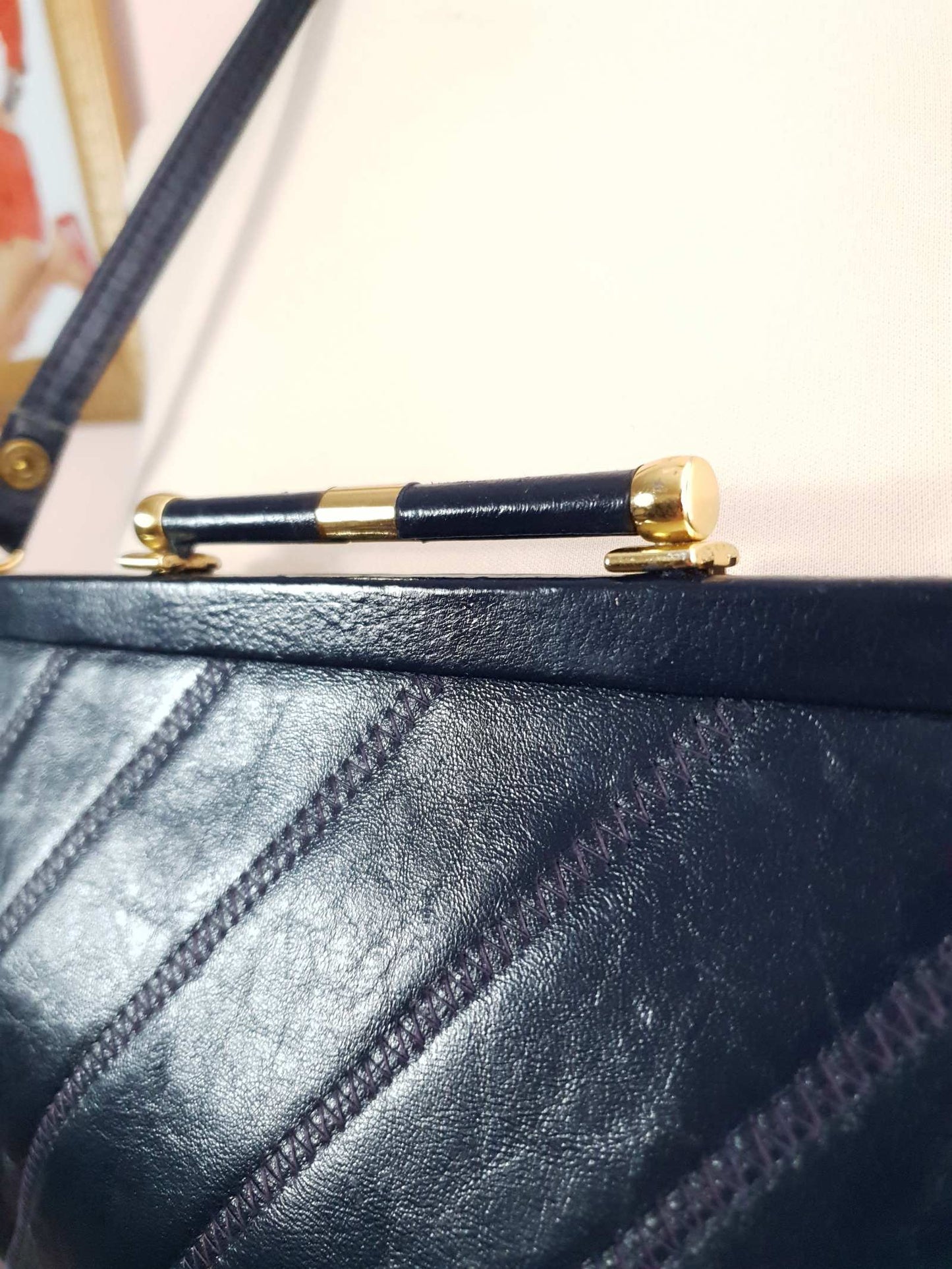 English Classics - Vintage 1970s Jane Shilton Navy Blue Leather Shoulder Bag Handbag