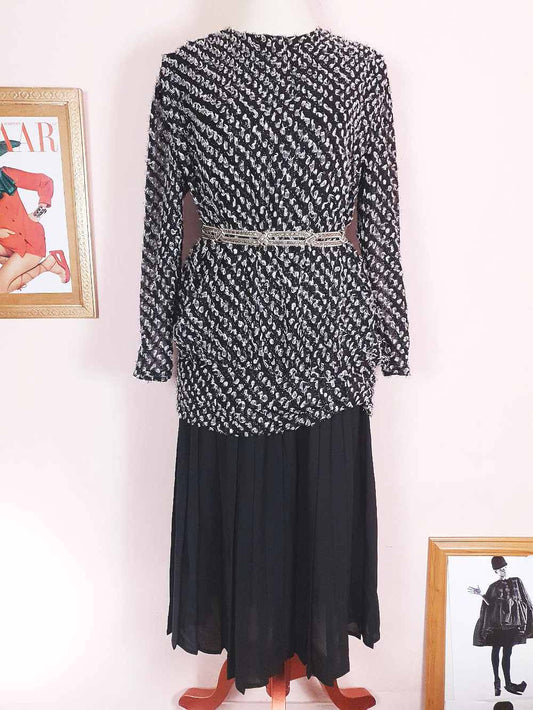 Vintage 1970s Black White Chiffon Dress Pleated Drop Waist Size 8/10