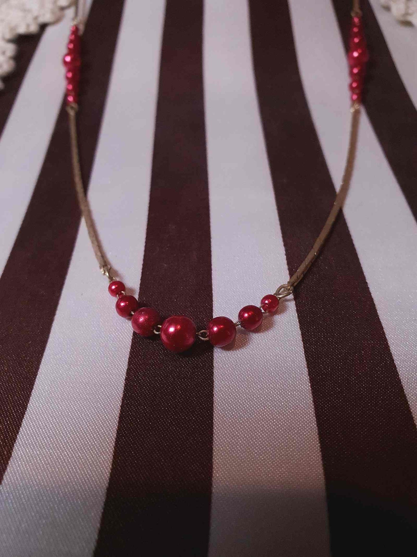 1970s Vintage Red Faux Pearl Necklace Retro Snake Chain
