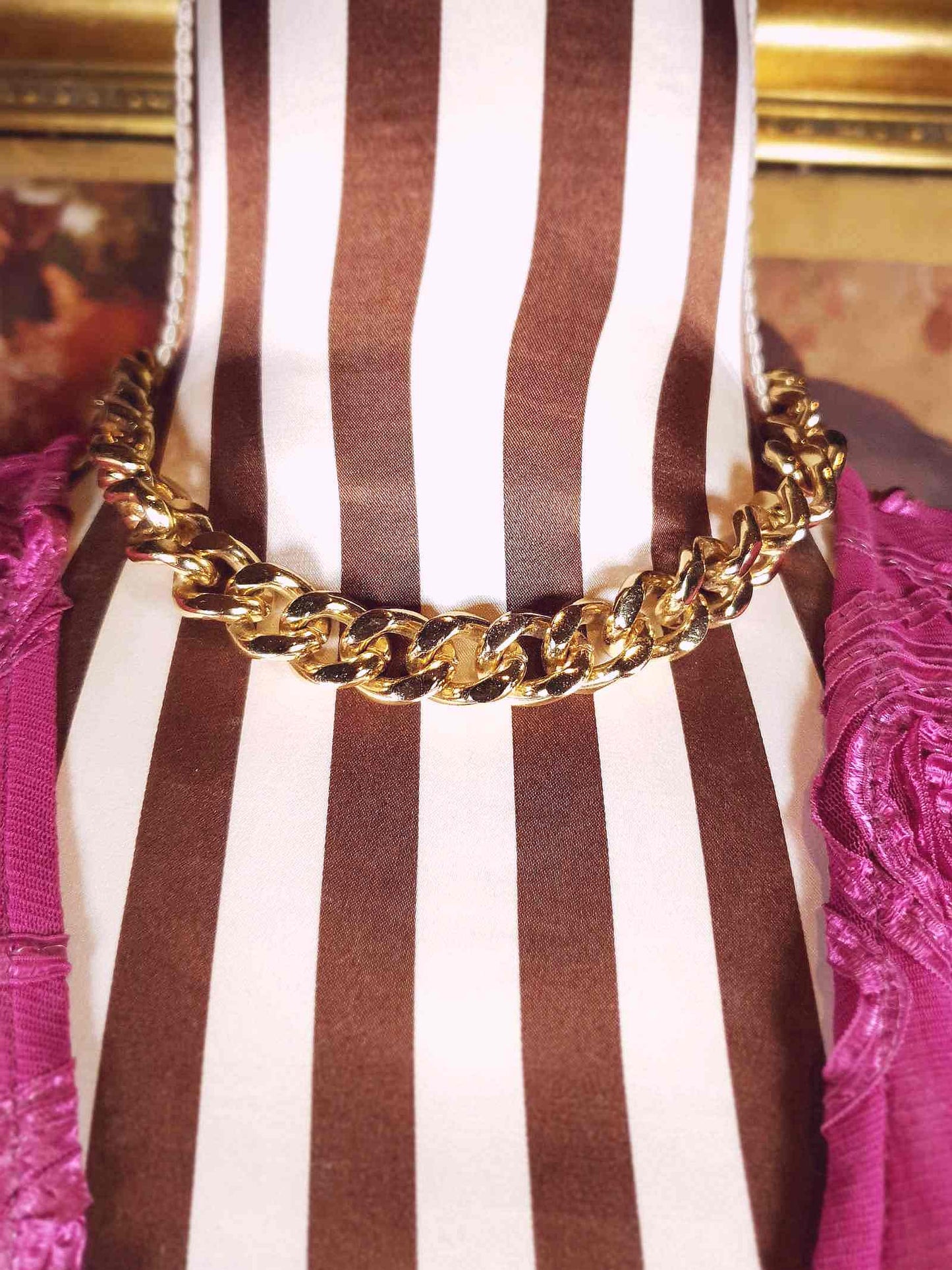 Vintage 1970s Curb Chain Choker Necklace 15" Gold Tone Retro