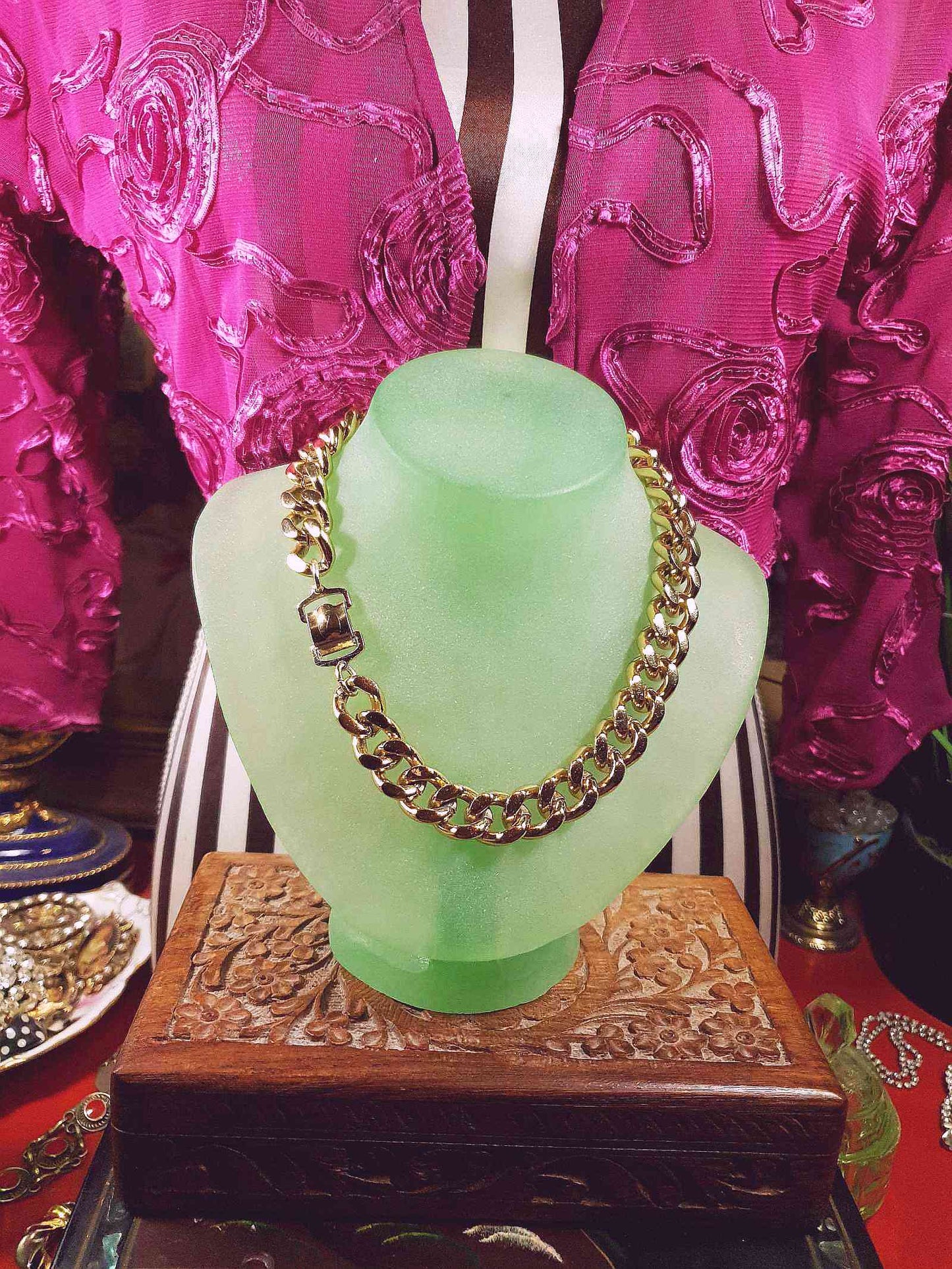 Vintage 1970s Curb Chain Choker Necklace 15" Gold Tone Retro