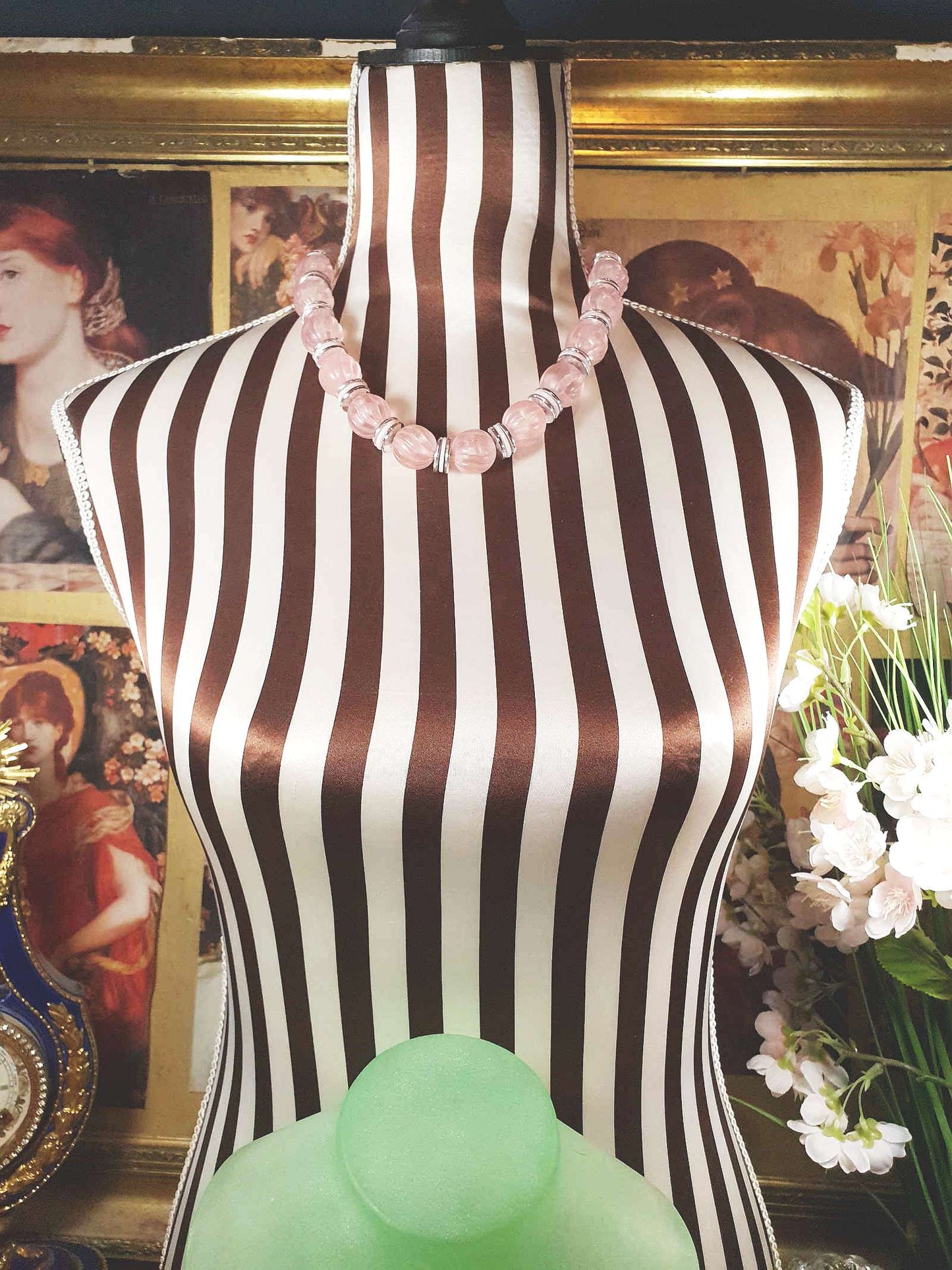 Vintage 1970s Pale Pink Bead Necklace Retro