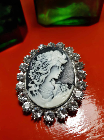 Vintage 1980s Cameo Brooch Rhinestone Black White Oval Retro