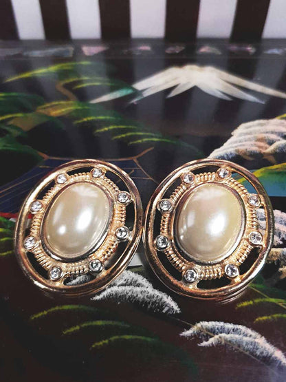 Vintage 1980s Oval Pearl Earrings Rhinestone Clip-On