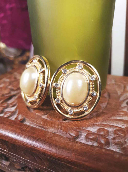 Vintage 1980s Oval Pearl Earrings Rhinestone Clip-On