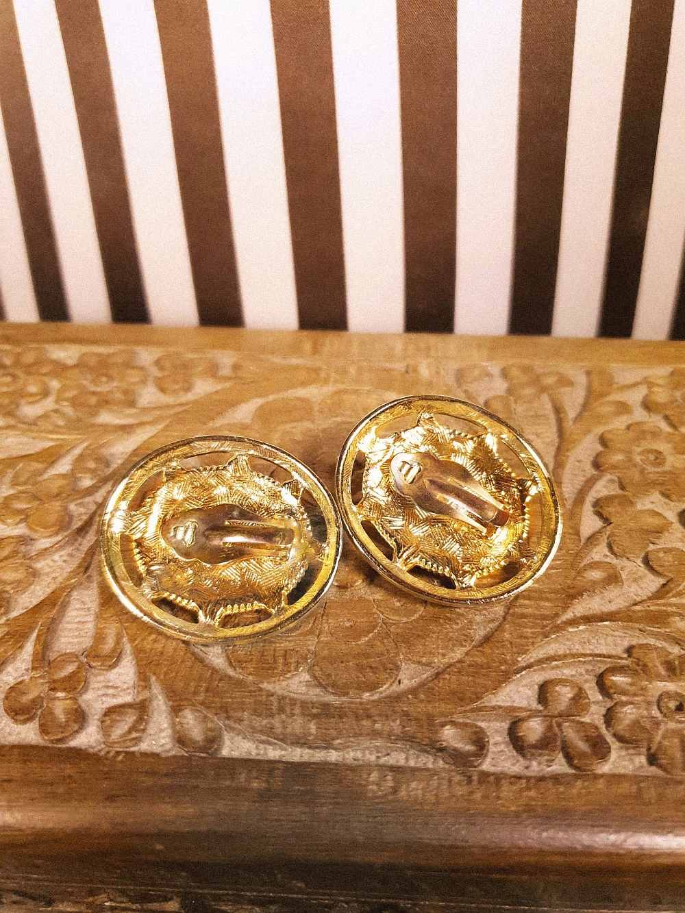 Vintage 1980s Oval Pearl Earrings Rhinestone Clip-On