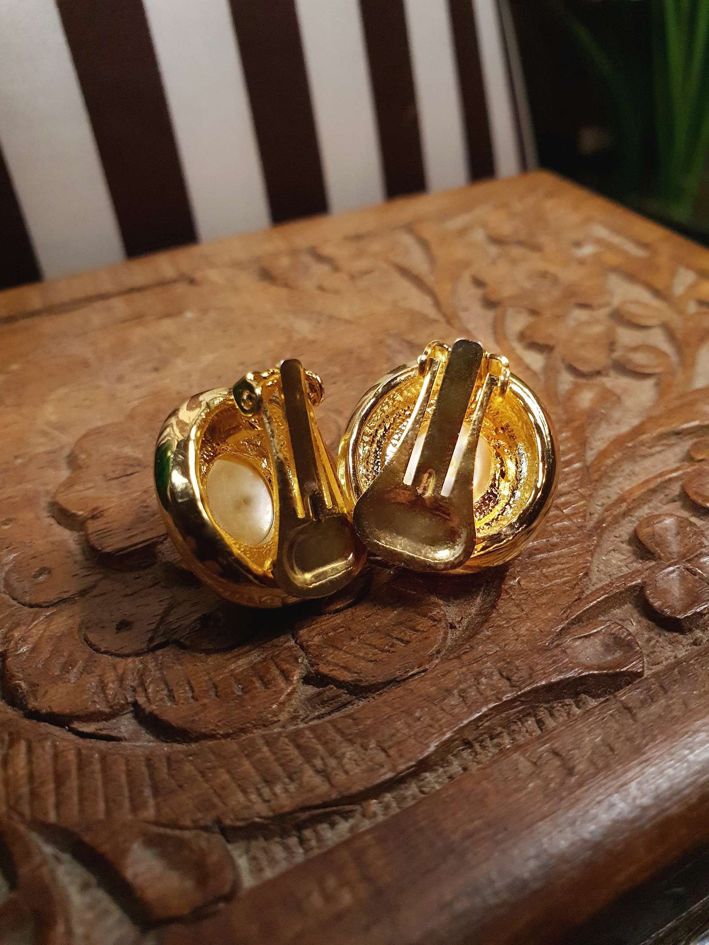 Vintage 1980s Faux Pearl Earrings Round Retro Gold-Tone