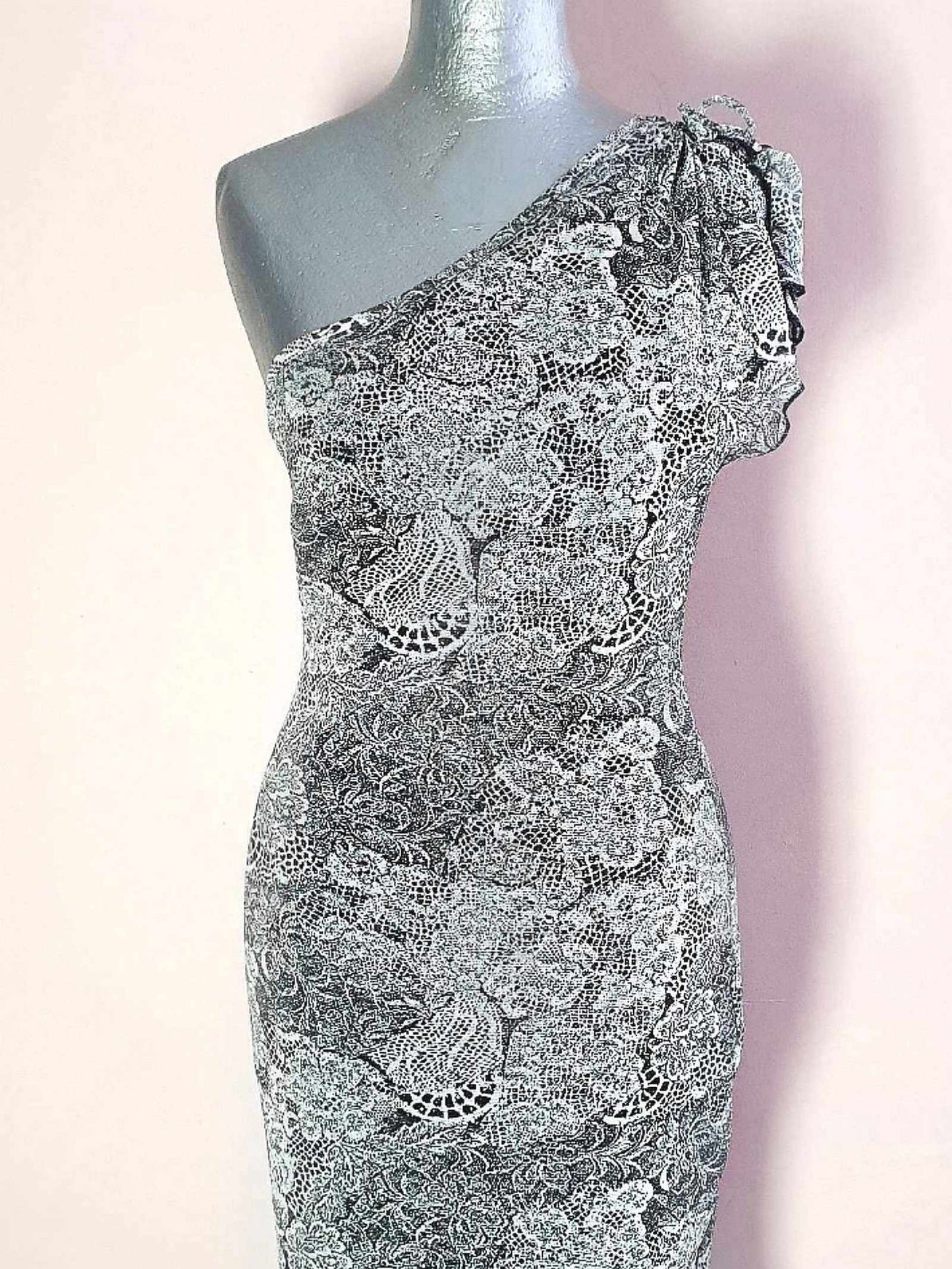 Vintage 80s Party Dress Off-the-shoulder 1980s Black & White Floral Glitter  - Size 8