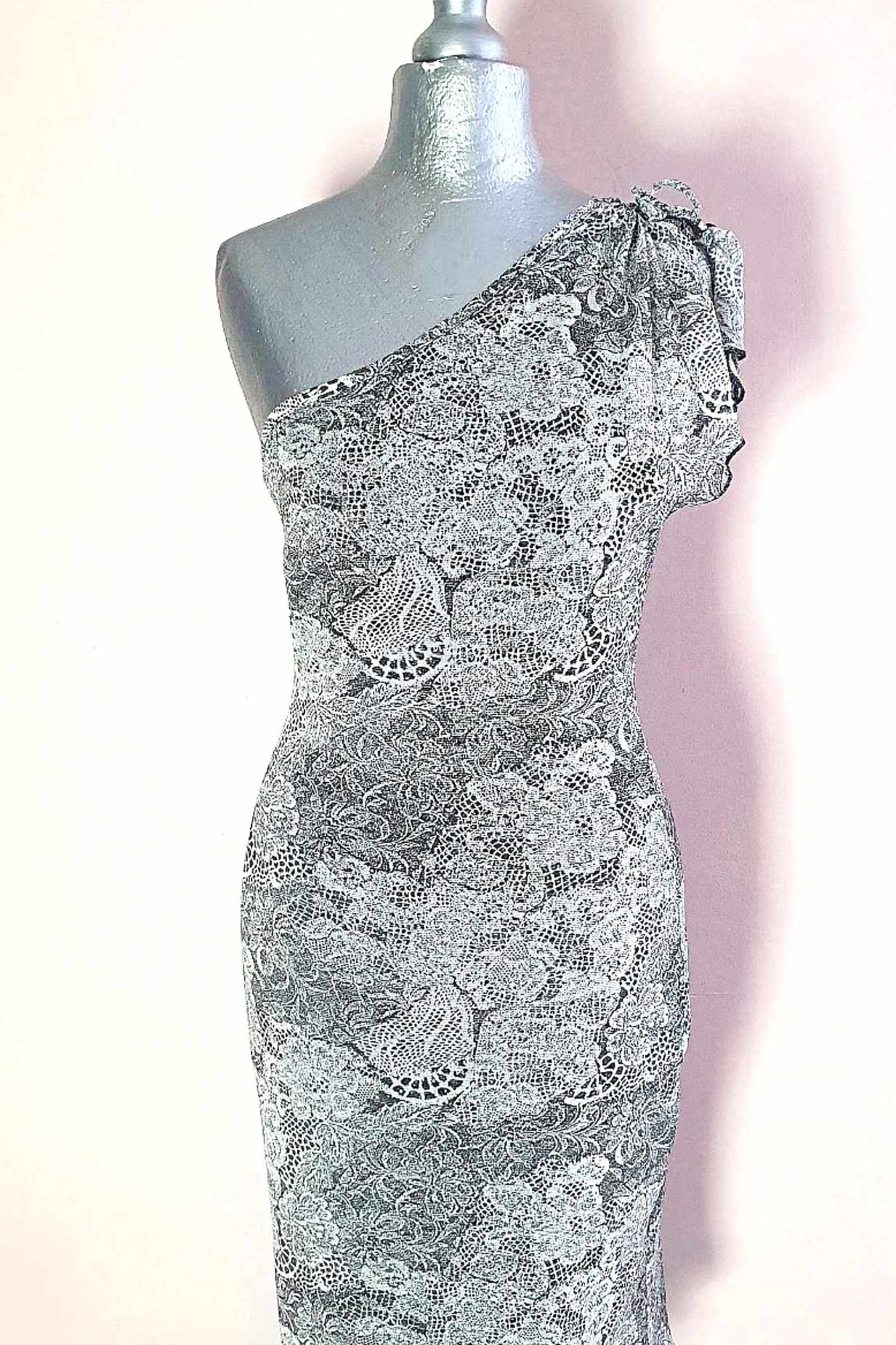 Vintage 80s Party Dress Off-the-shoulder 1980s Black & White Floral Glitter  - Size 8
