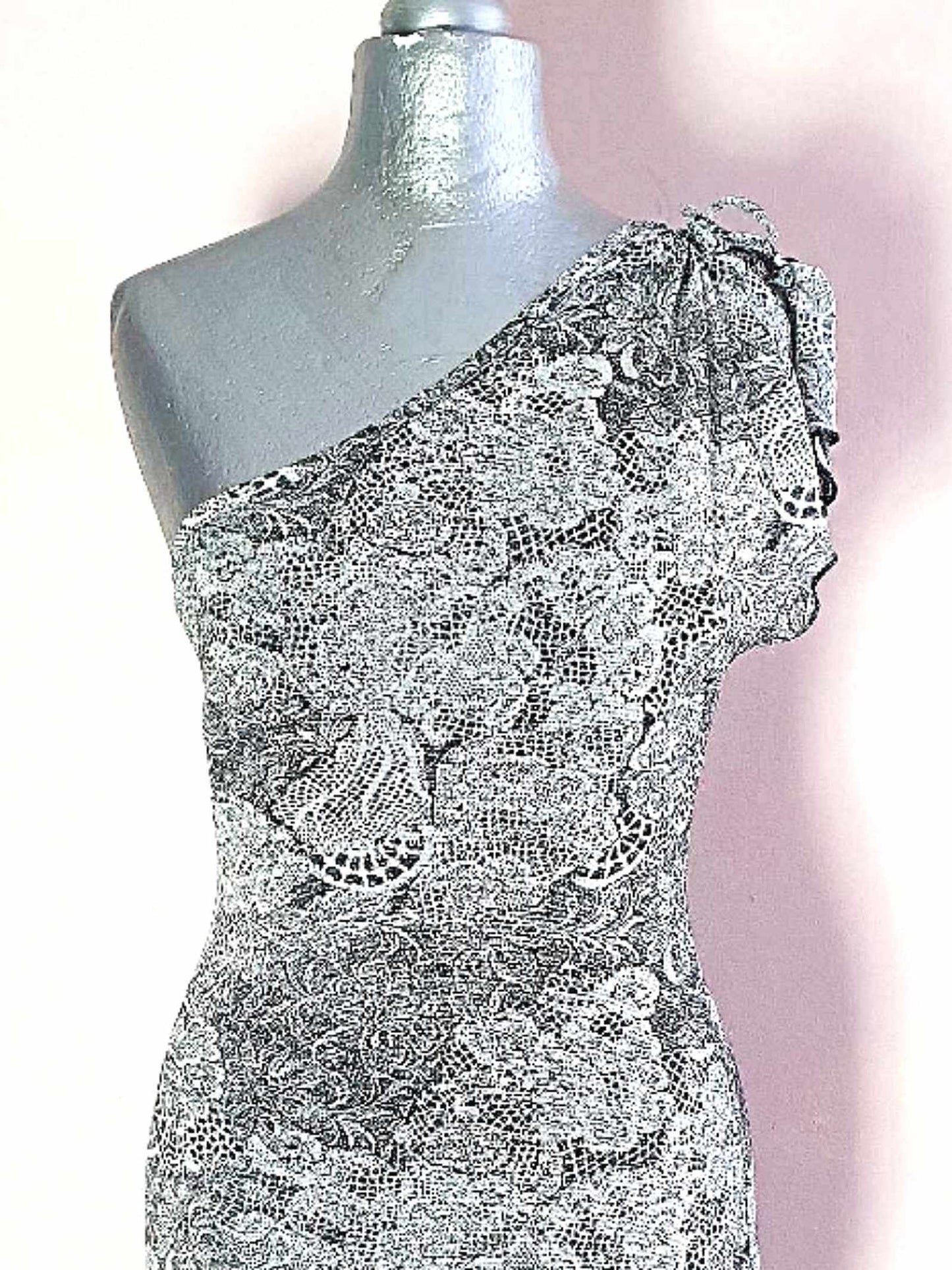 Vintage 80s Party Dress Off-the-shoulder 1980s Black & White Floral Glitter  - Size 8