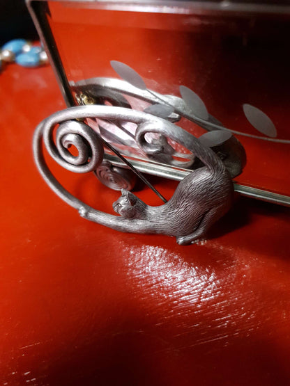 Vintage 1980s Jonette Jewelry Cat Brooch Pewter JJ Signed