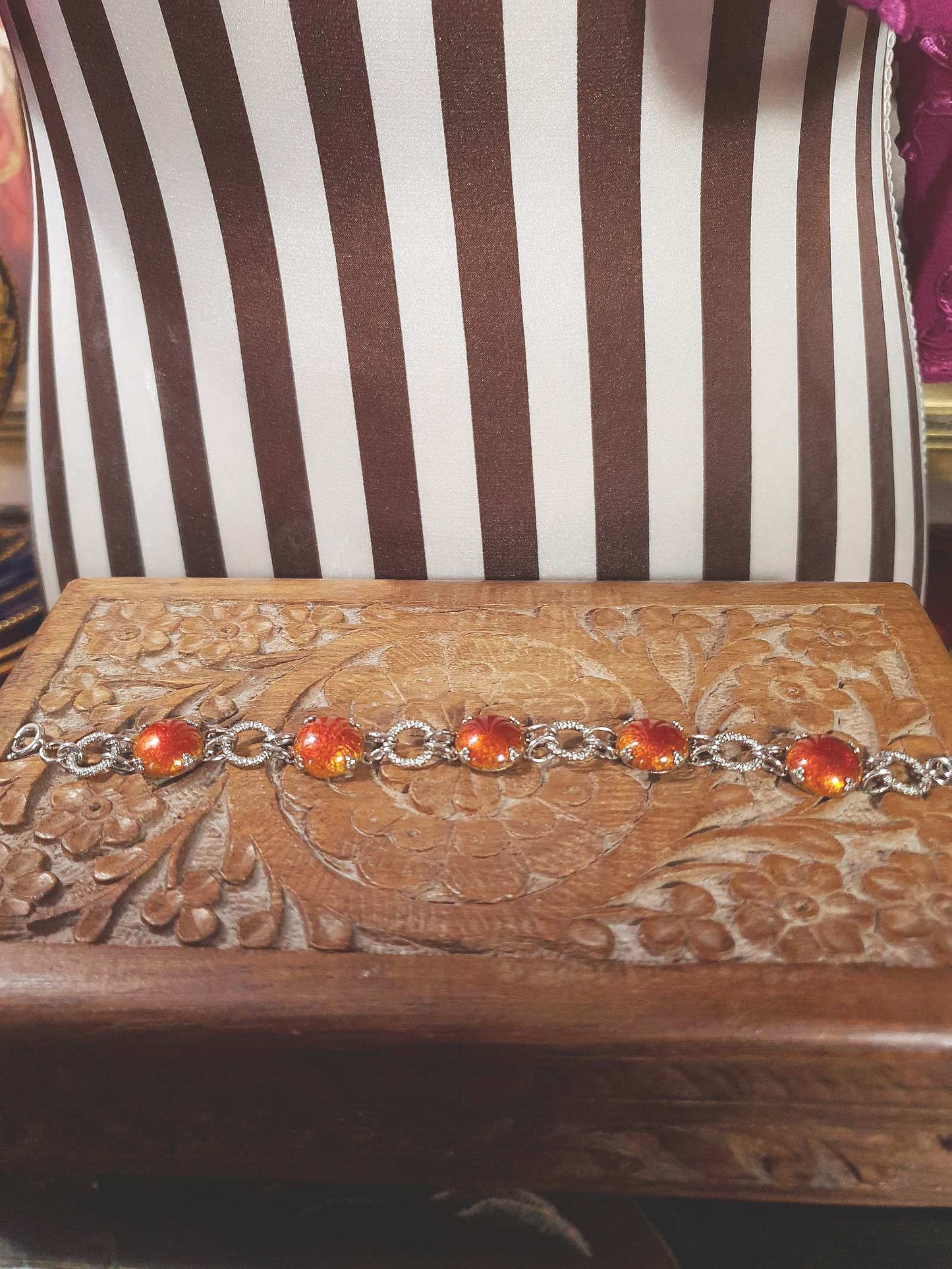 Vintage 1980s Cabochon Bracelet Deep Orange Silver Tone