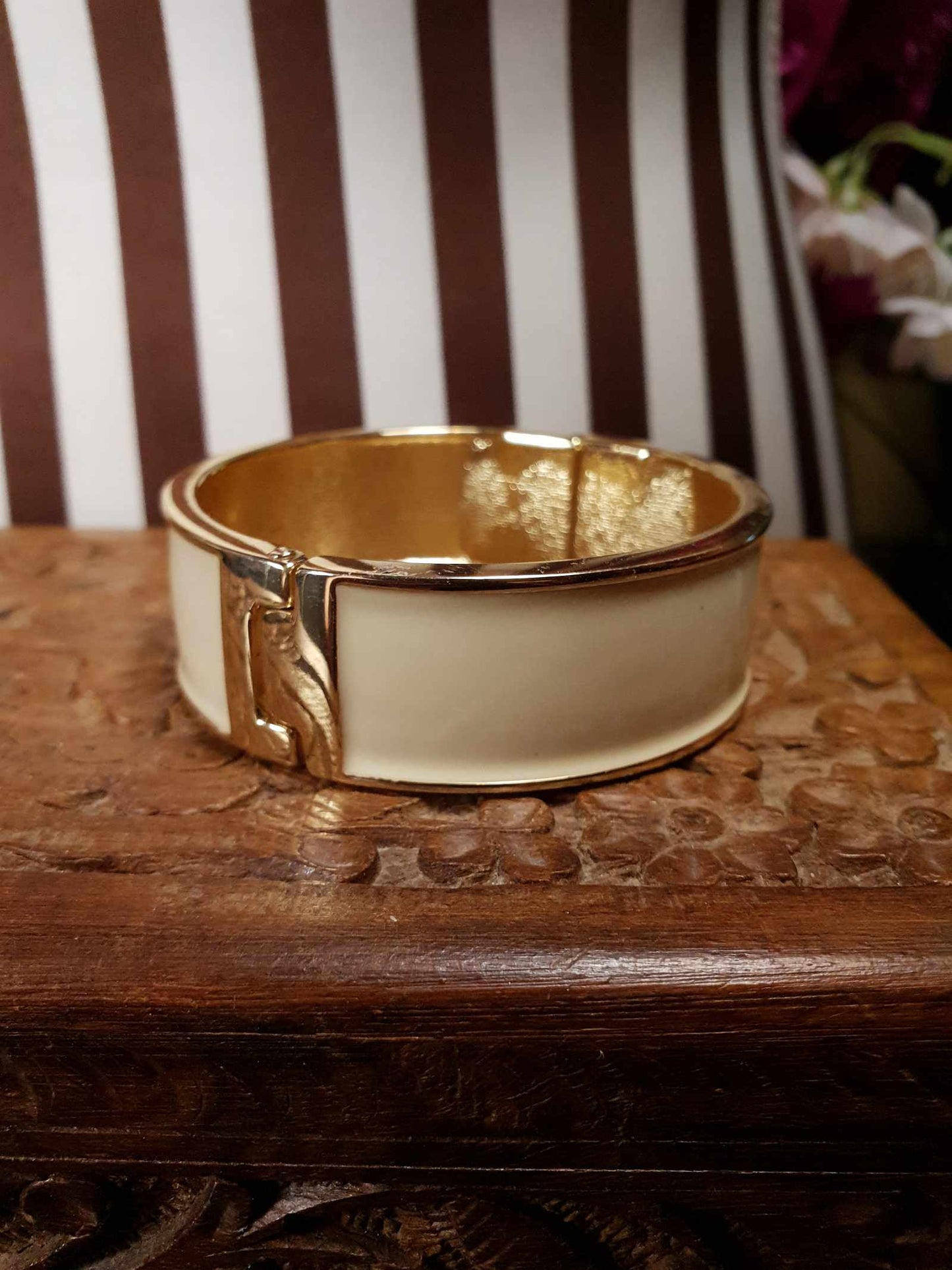 Vintage Cream Enamel Bangle Bracelet 1980s Gold Tone