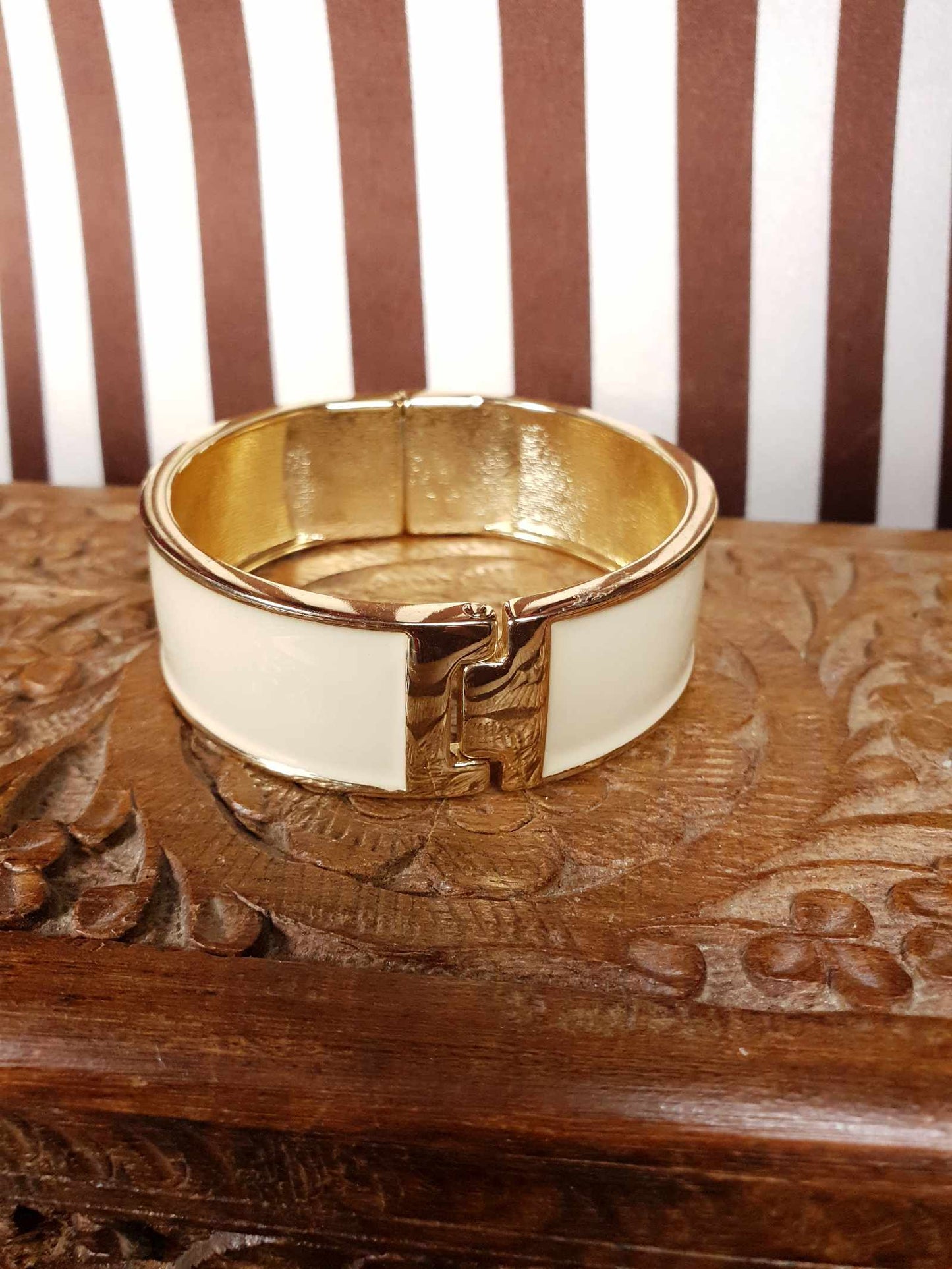 Vintage Cream Enamel Bangle Bracelet 1980s Gold Tone