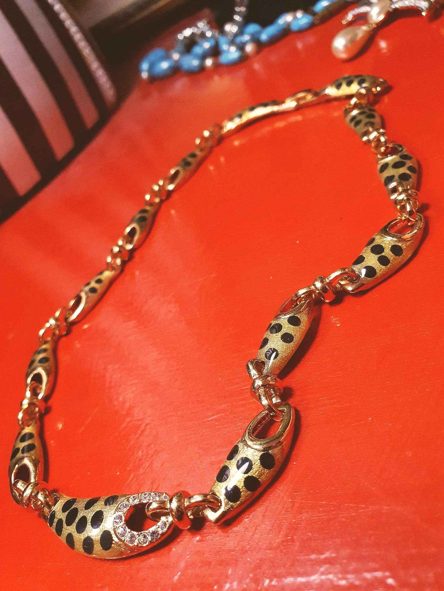Vintage Leopard Print Rhinestone Necklace Choker 17" Gold Tone Retro
