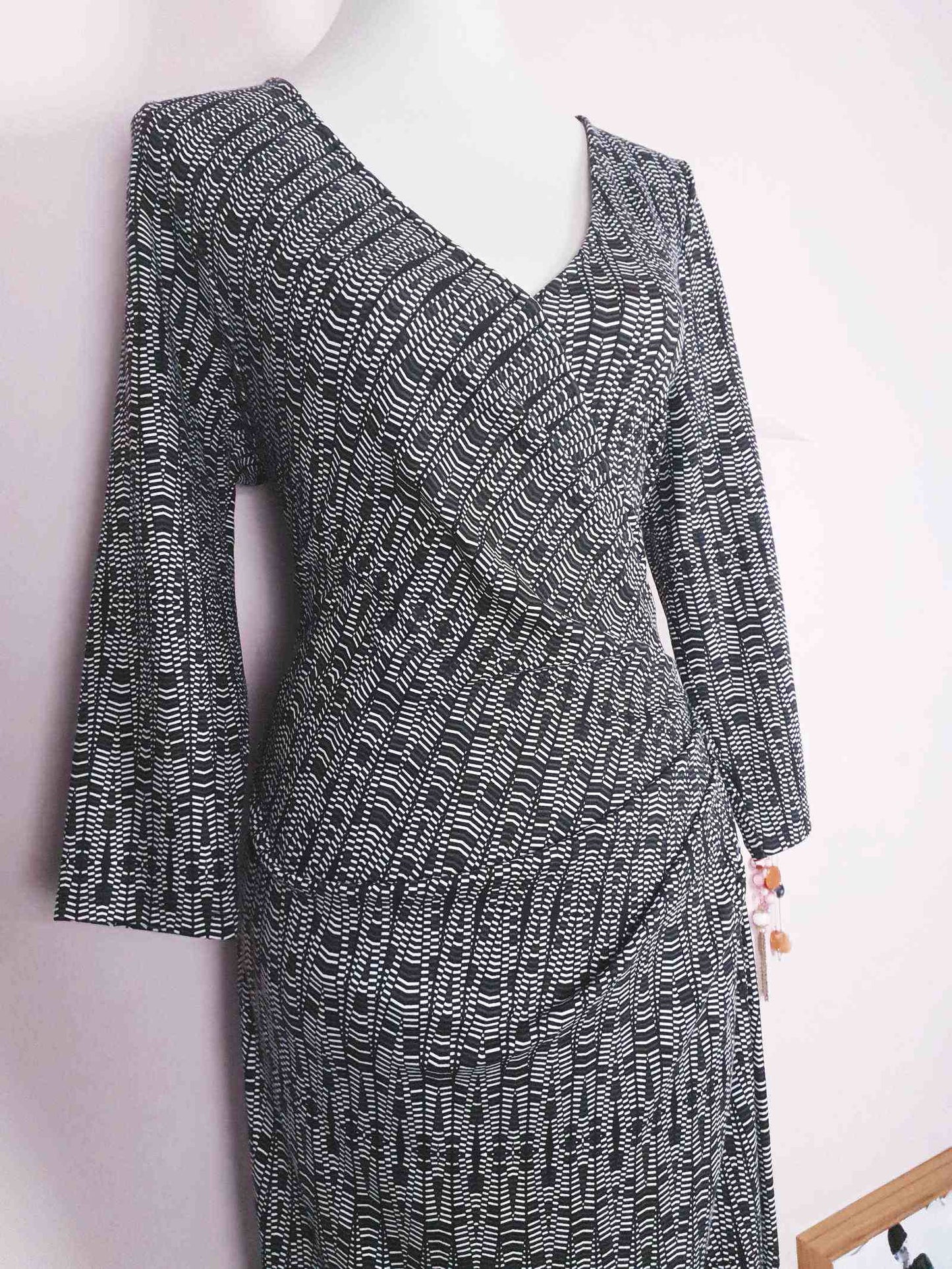 Vintage 90s Jaeger Wrap Dress - Size 12/14 Black White Geometric