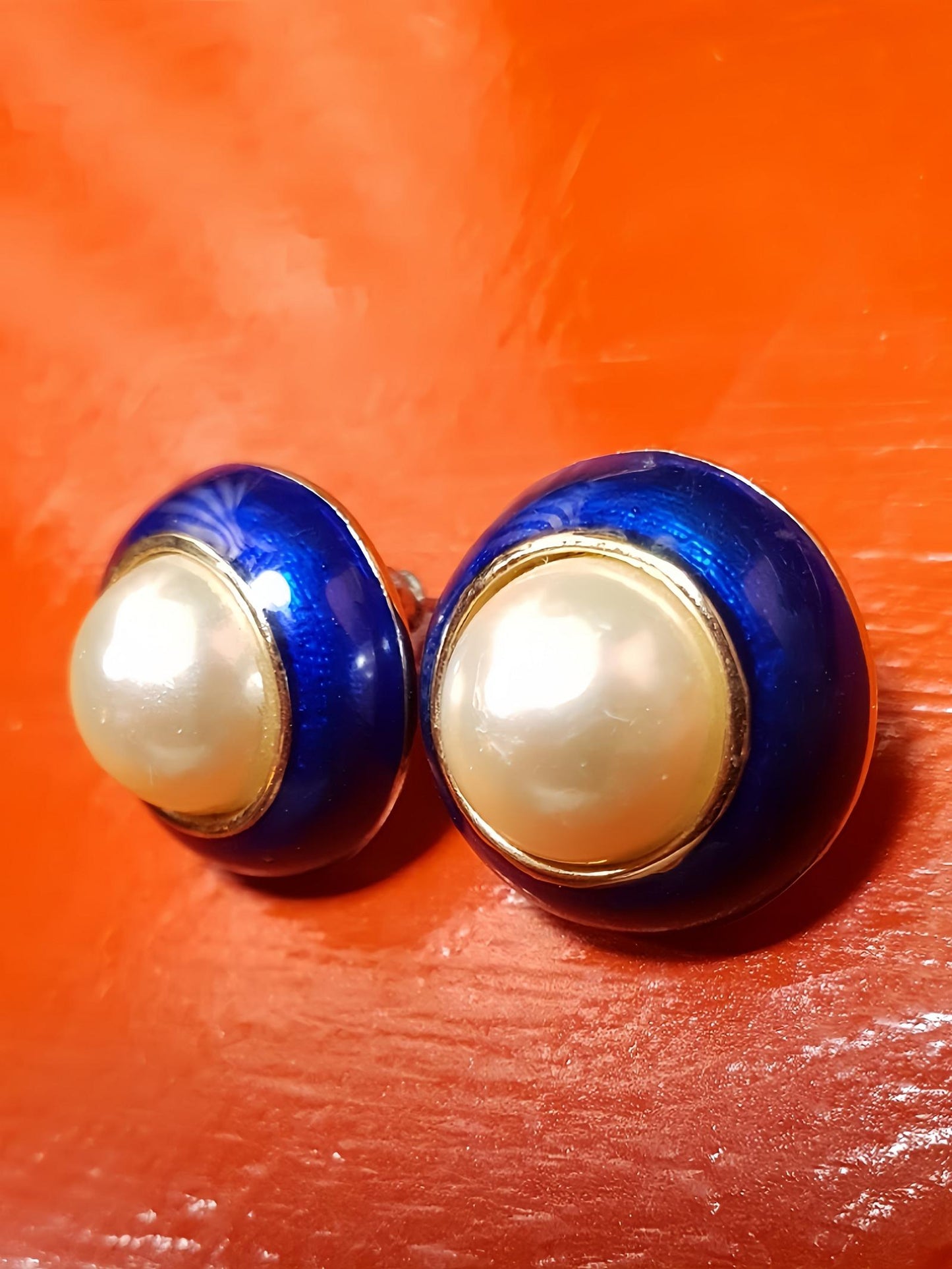 Vintage 80s Faux Pearl Earrings Round Blue Enamel