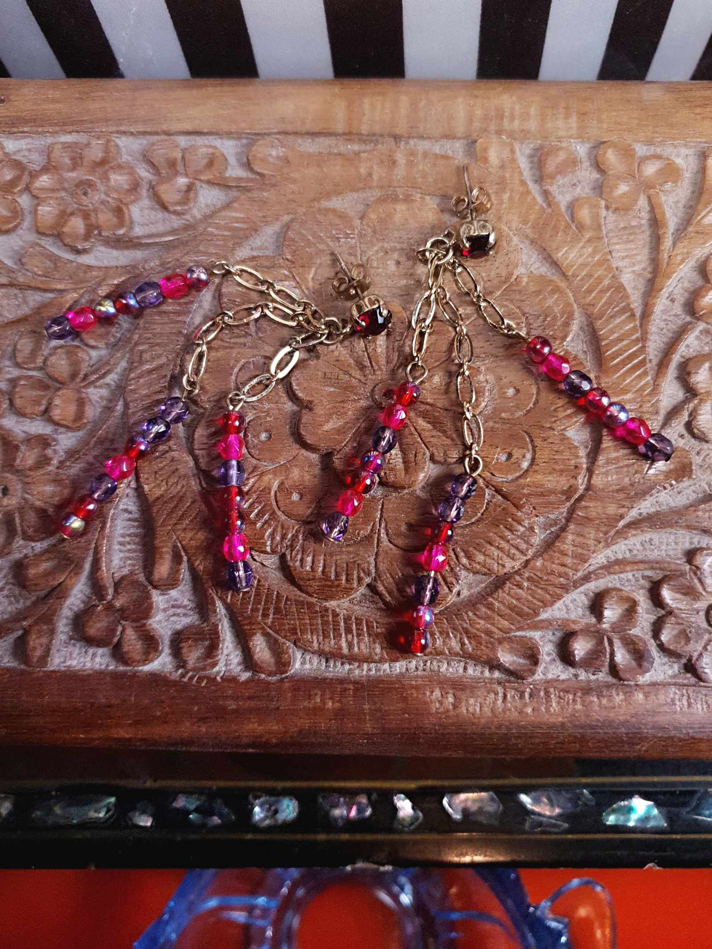 Vintage 90s Boho Dangle Drop Earrings Pink Purple Aurora Borealis AB Jean Andre Firenze