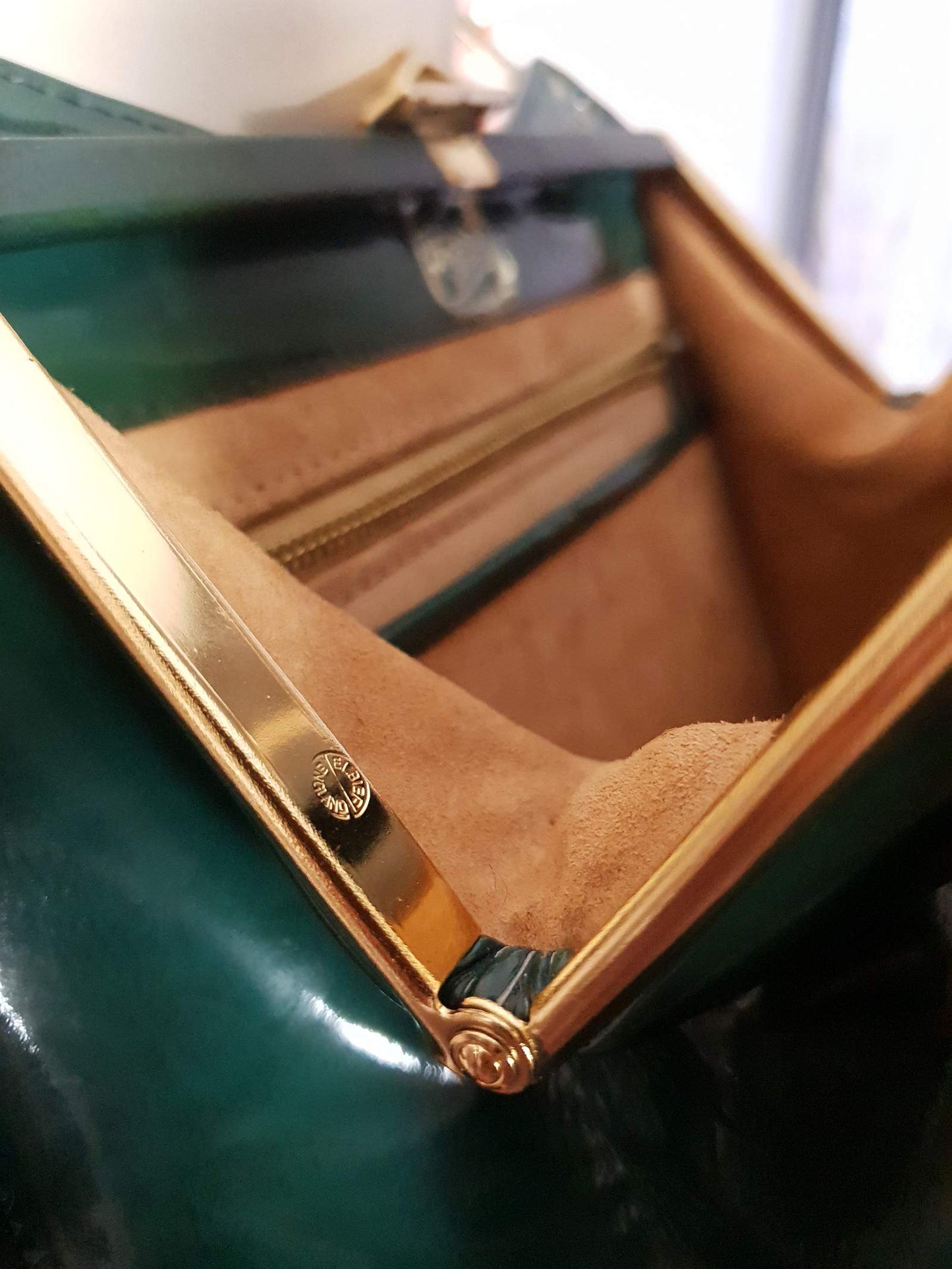 English Classics - Gorgeous 1950s Ackery London Green Marble Patent Handbag Tote