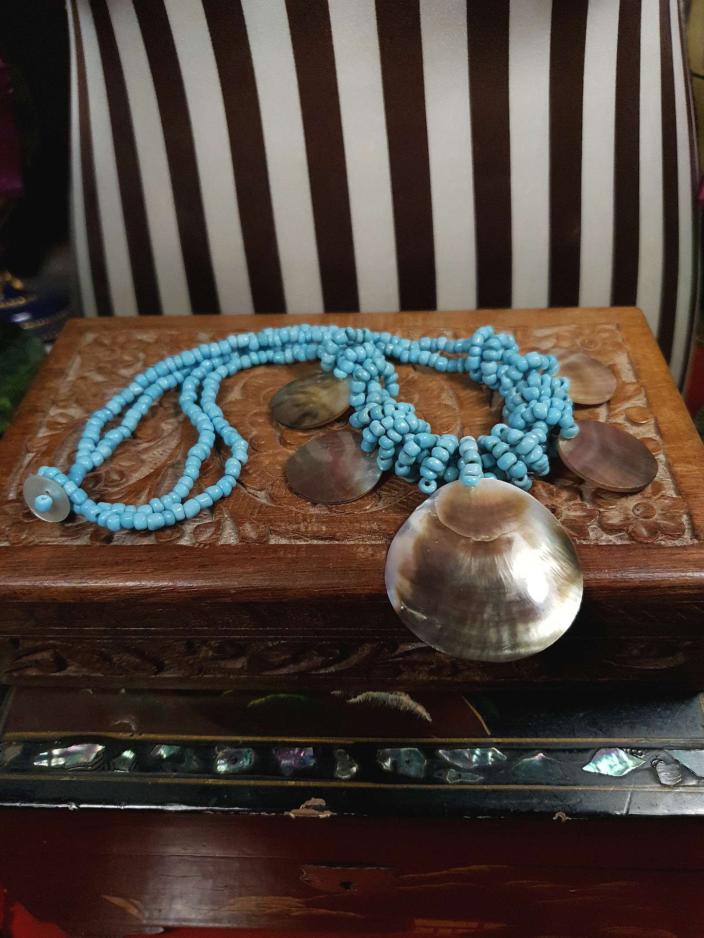 Vintage Mother of Pearl Boho Necklace 16" Blue Bead Bohemian Retro MOP