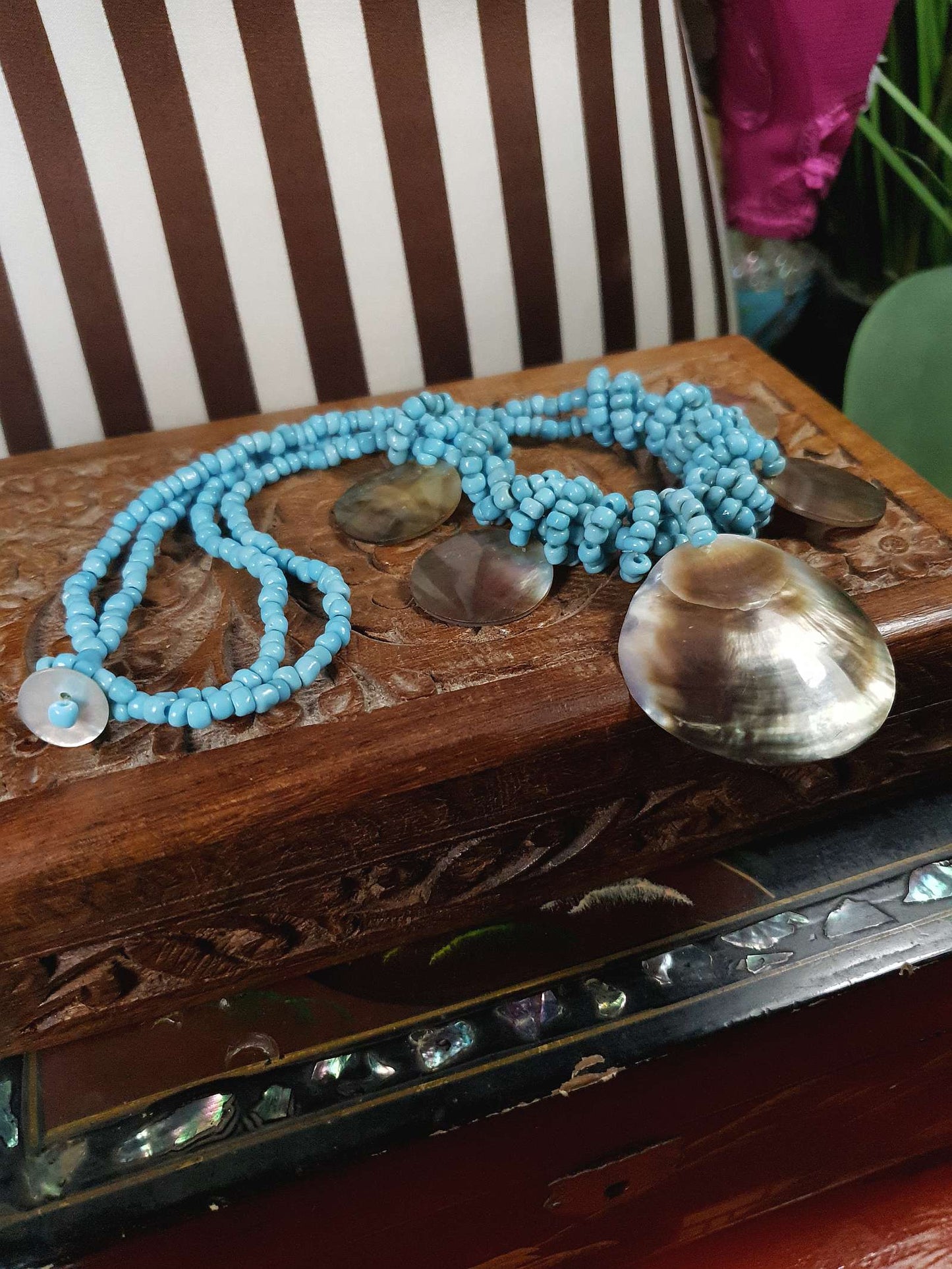 Vintage Mother of Pearl Boho Necklace 16" Blue Bead Bohemian Retro MOP