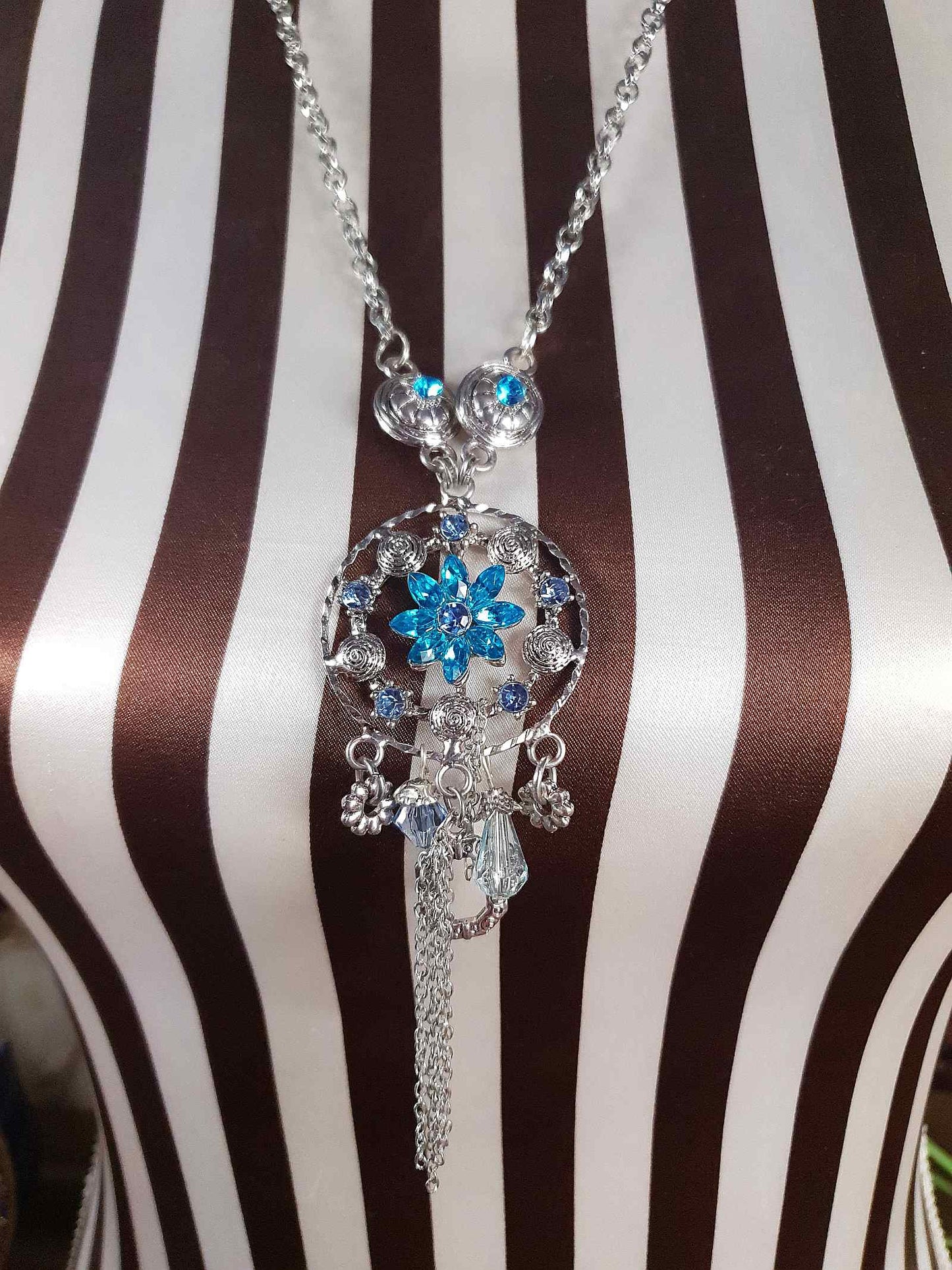Vintage Blue Rhinestone Charm Boho Necklace Pendant Y2K Floral Flower