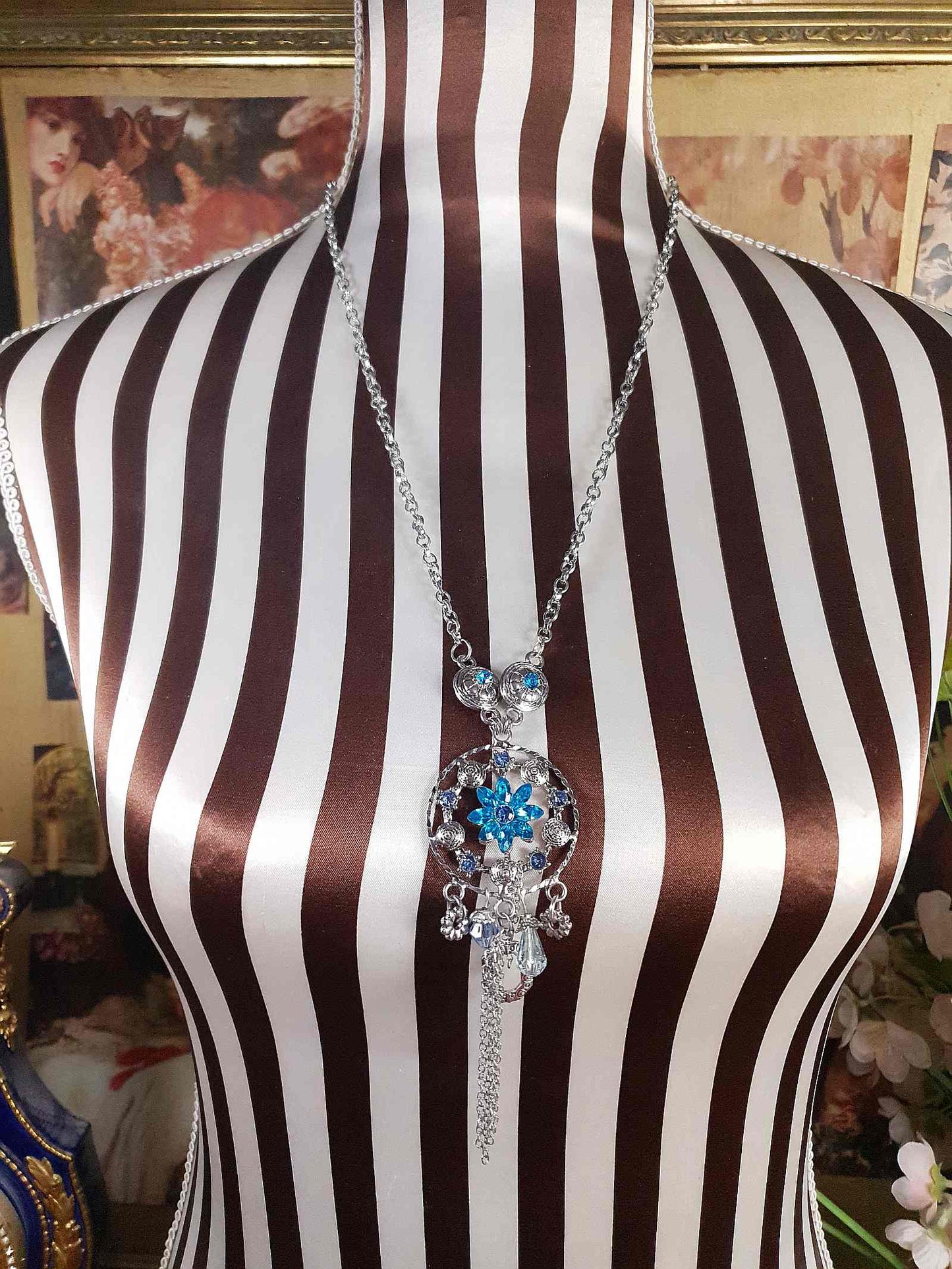 Vintage Blue Rhinestone Charm Boho Necklace Pendant Y2K Floral Flower