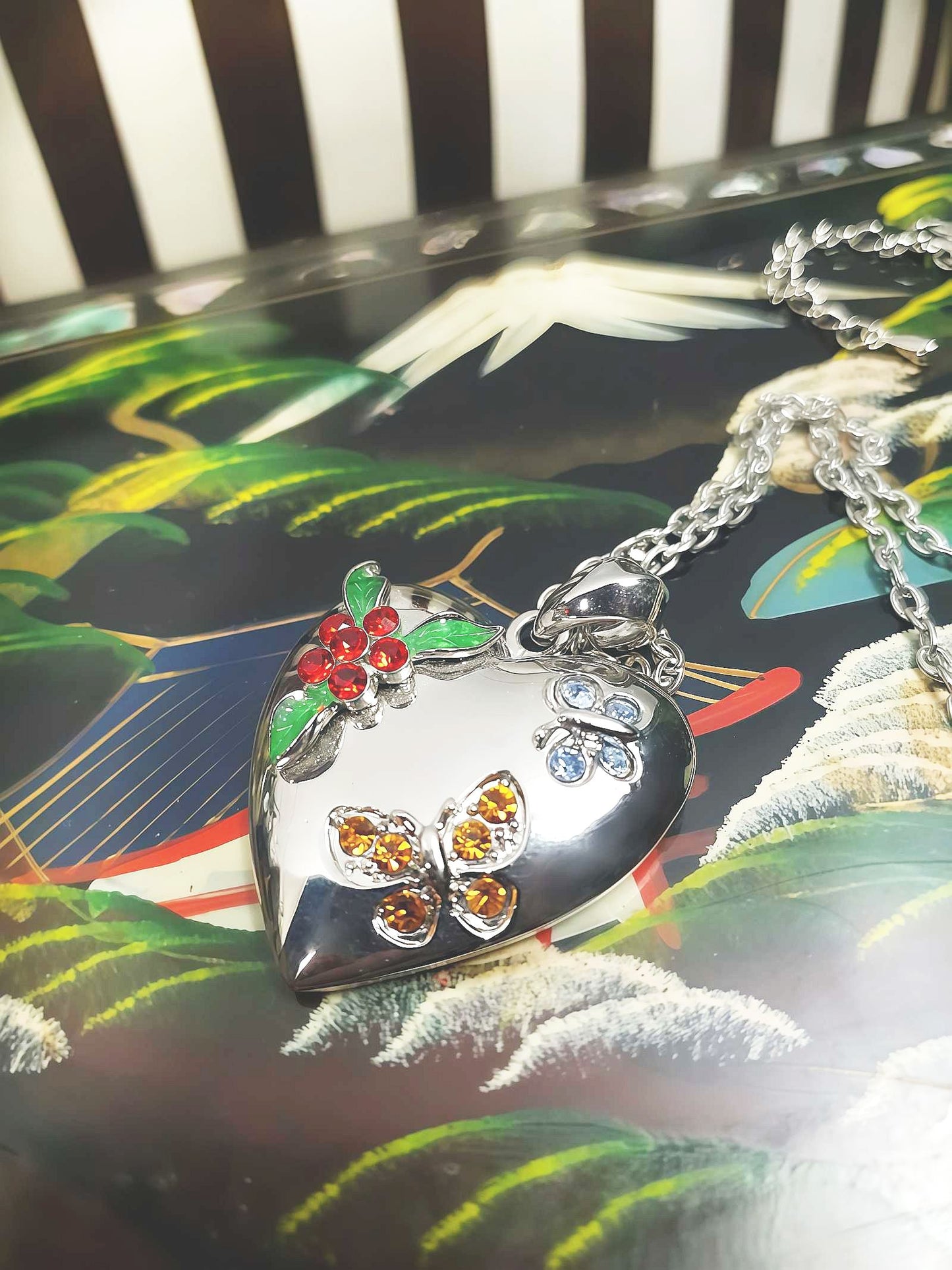 Vintage Heart Pendant Necklace Butterfly Rhinestone Floral Y2K