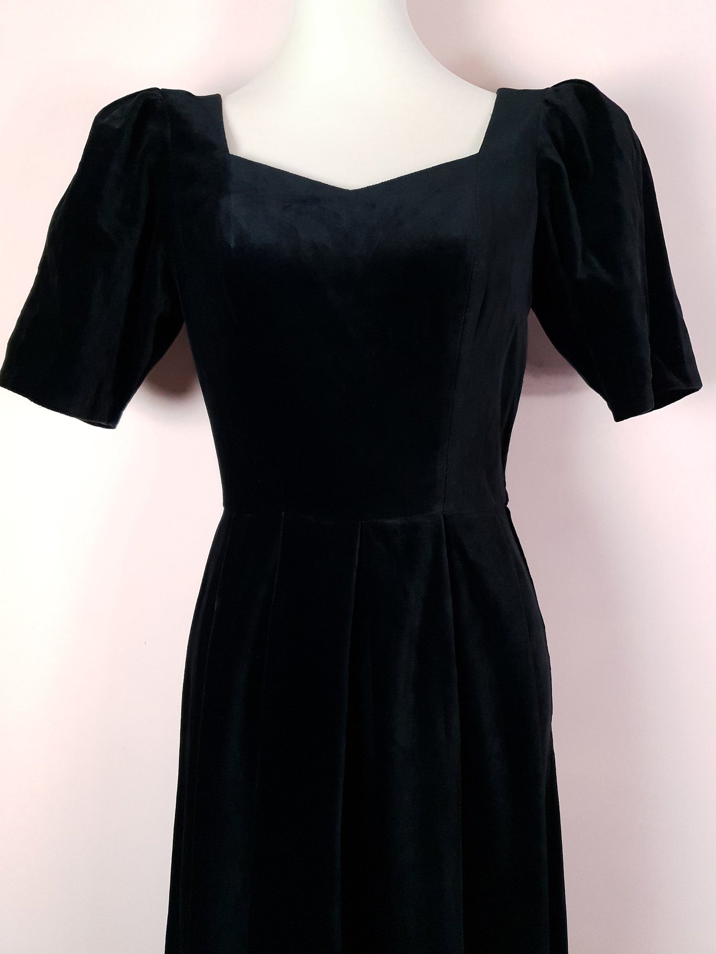 English Classics - Laura Ashley Vintage 1980s Black Velvet Dress - Size 10