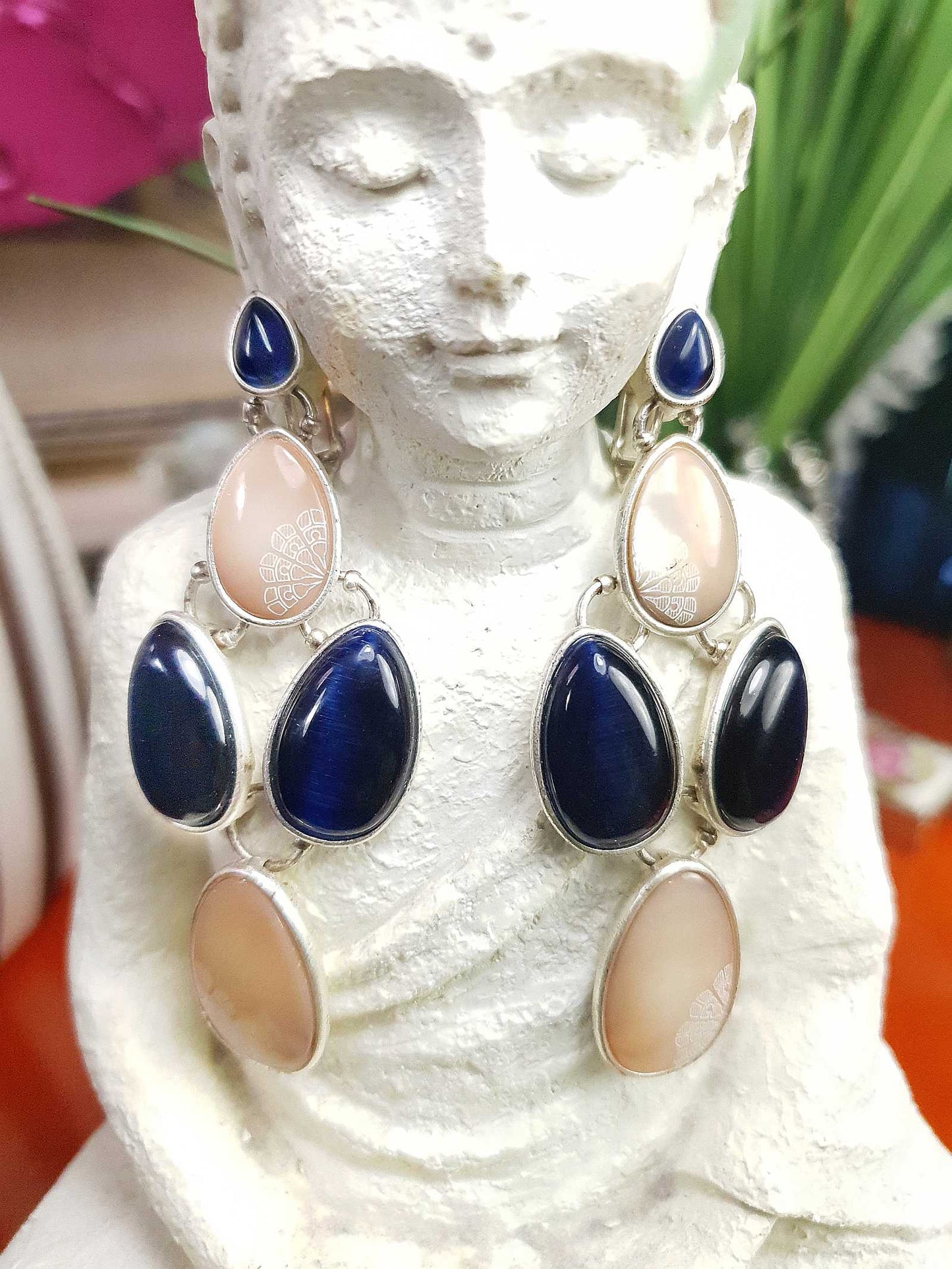 Vintage Liz Claiborne Blue Beige Dangle Drop Earrings 1980s